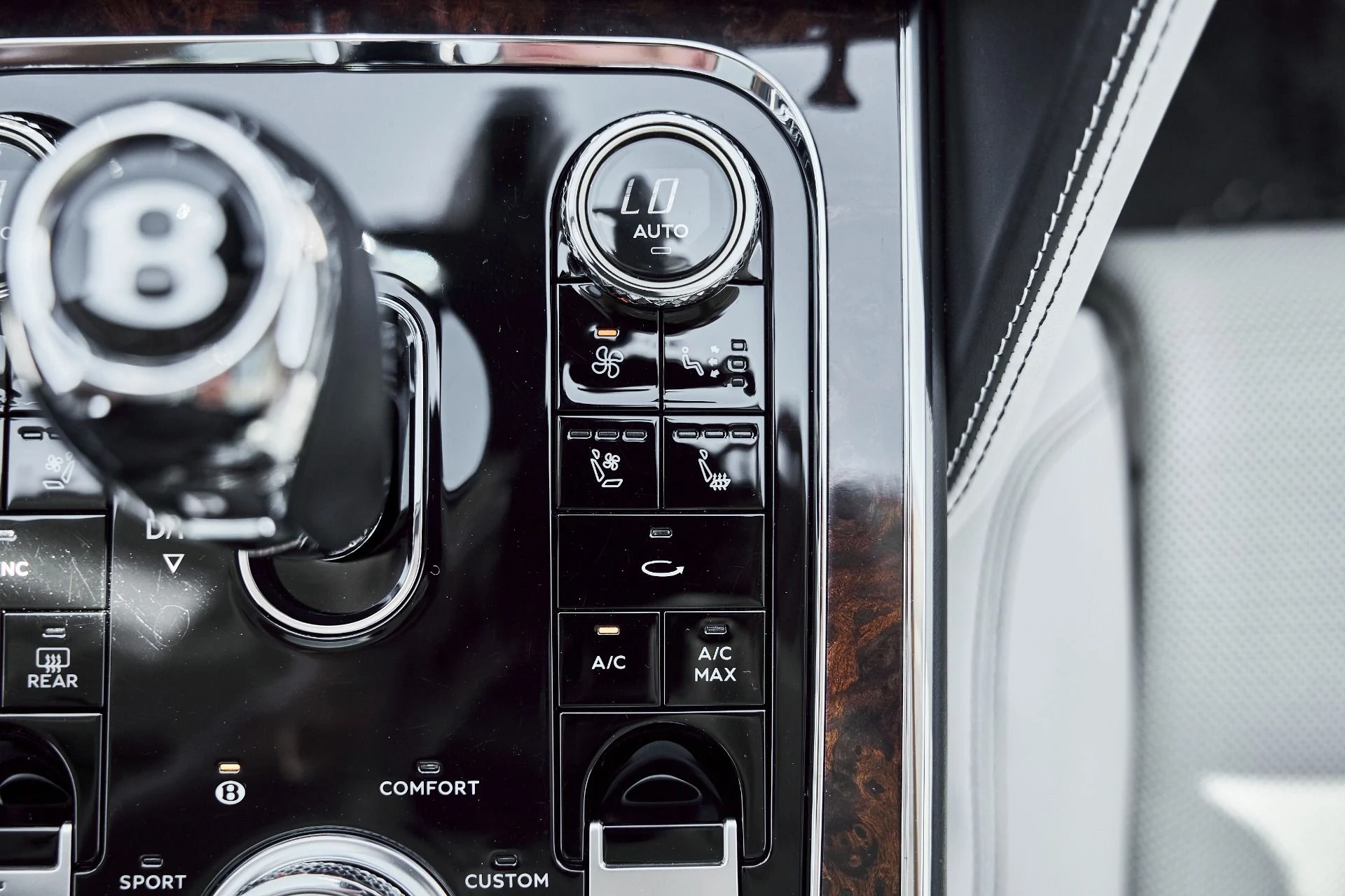 mph069_4048555144_Used_2021_Bentley_Flying_Spur_V8_1780617211_ee39aabc77