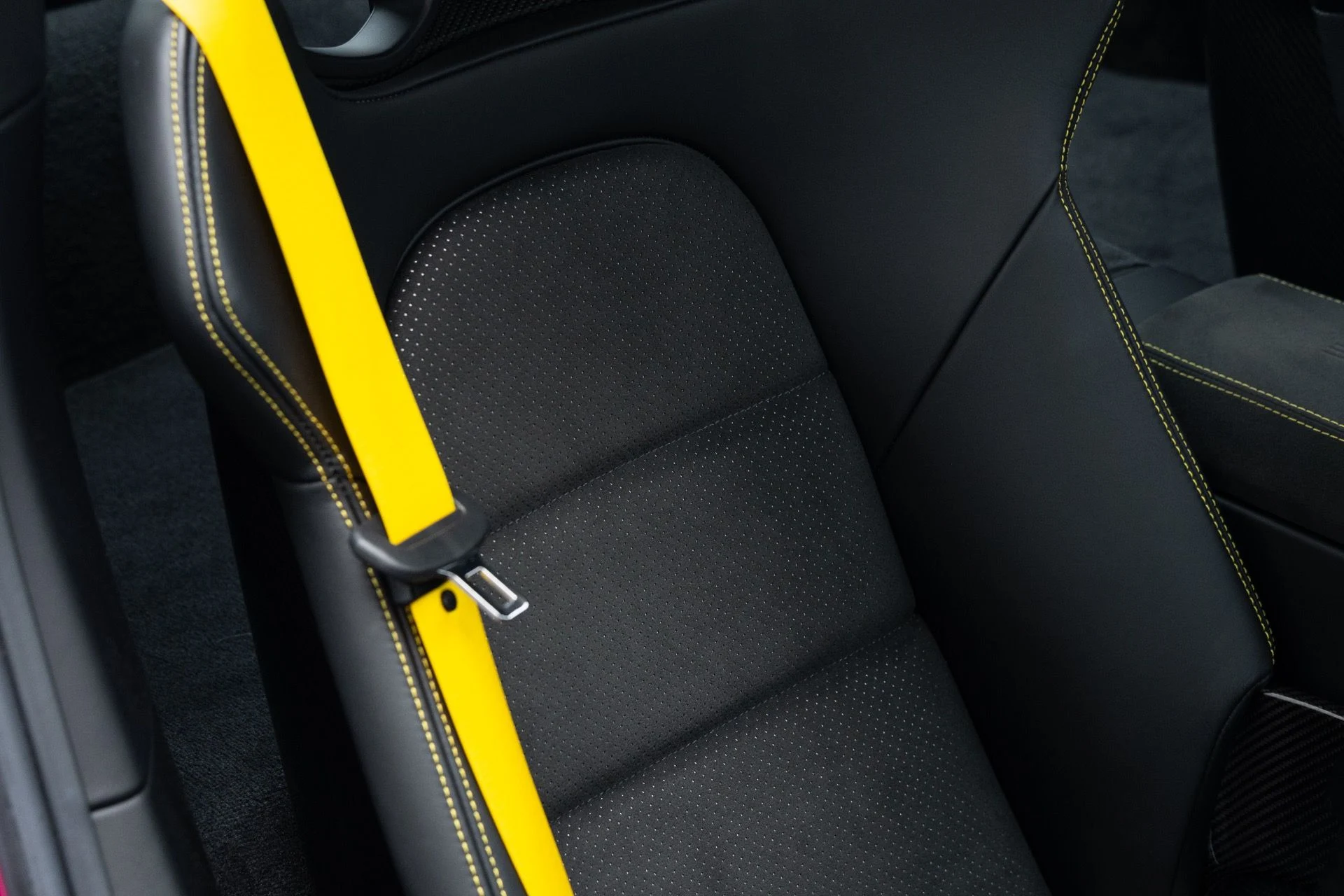 mph069_408258916_Used_2024_Porsche_911_GT_3_1776966322_c2b7e0ecfd