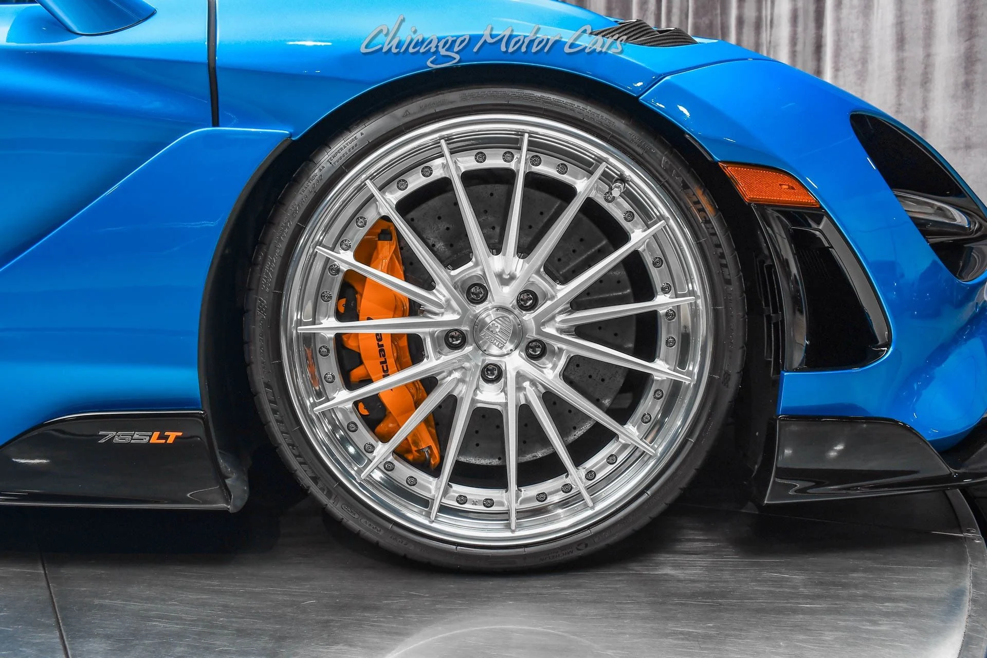 mph069_4157992600_10336_p70_l_2da4c2d70b