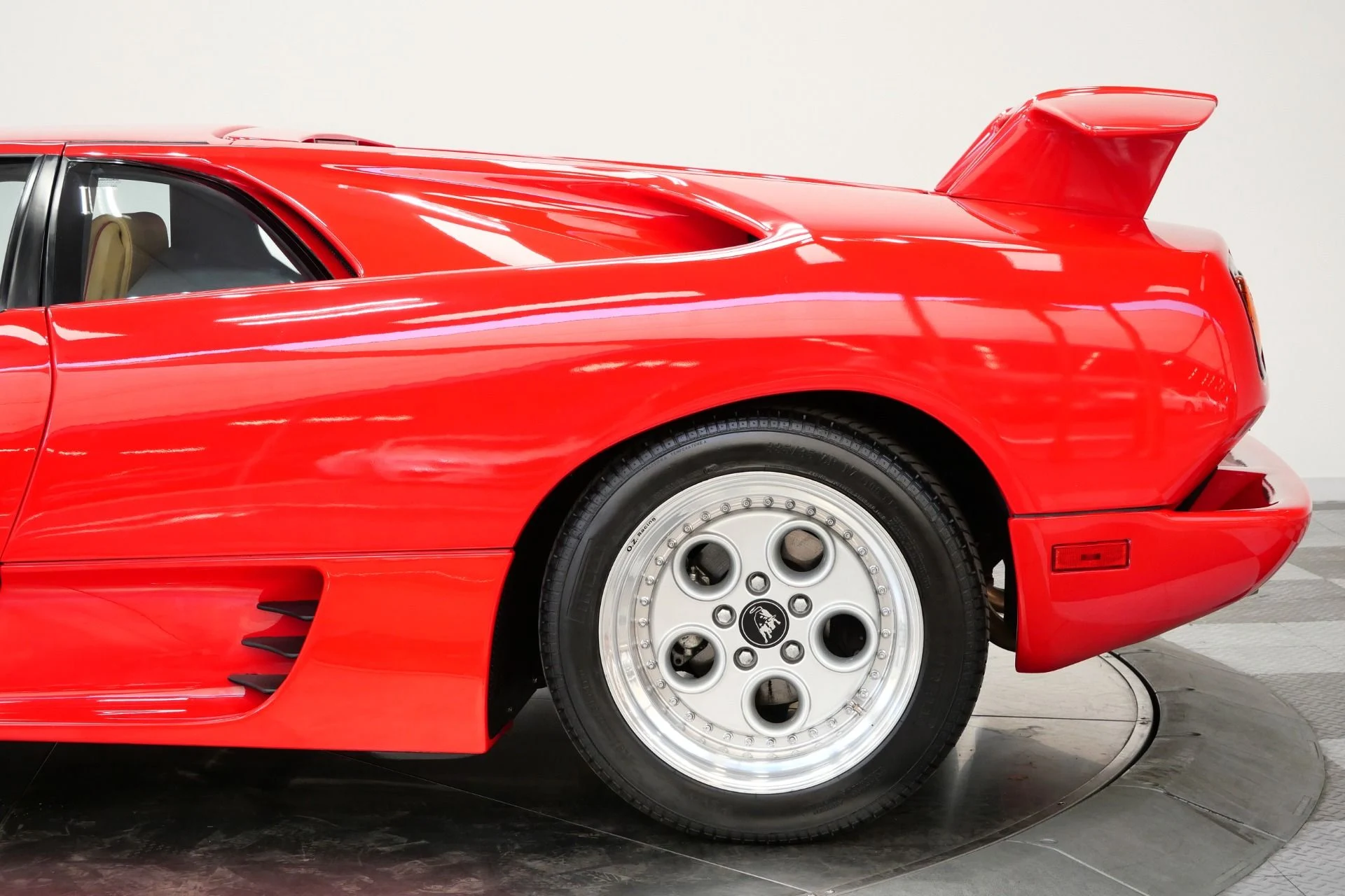 mph069_4253917107_Used_1991_Lamborghini_Diablo_Extremely_Low_Miles_Collector_Grade_1787850744_59f5c84add