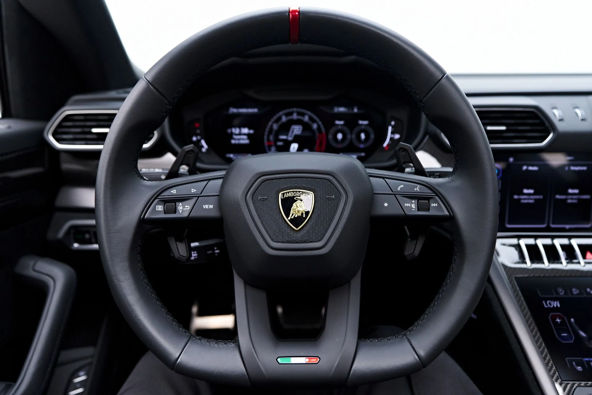 mph069_446088431_Used_2023_Lamborghini_Urus_Performante_1756943537_d1e392f47e