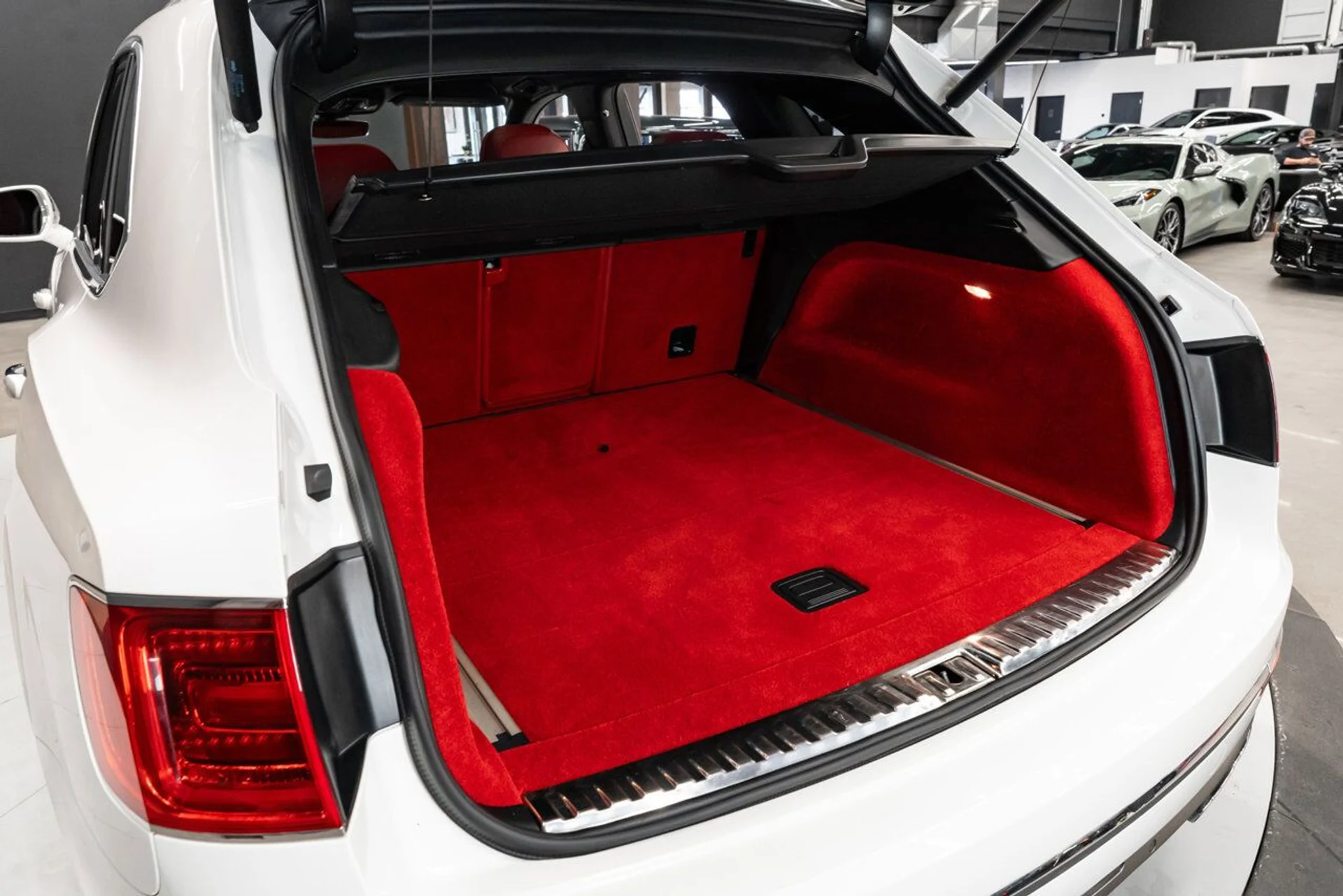 mph069_448911784_bentley_bentayga_2019_f82fc4a8b7