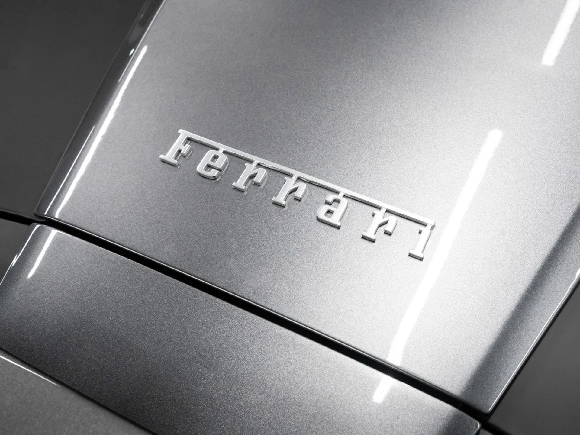 mph069_472108125_ferrari_f8_spider_2021_776942363a