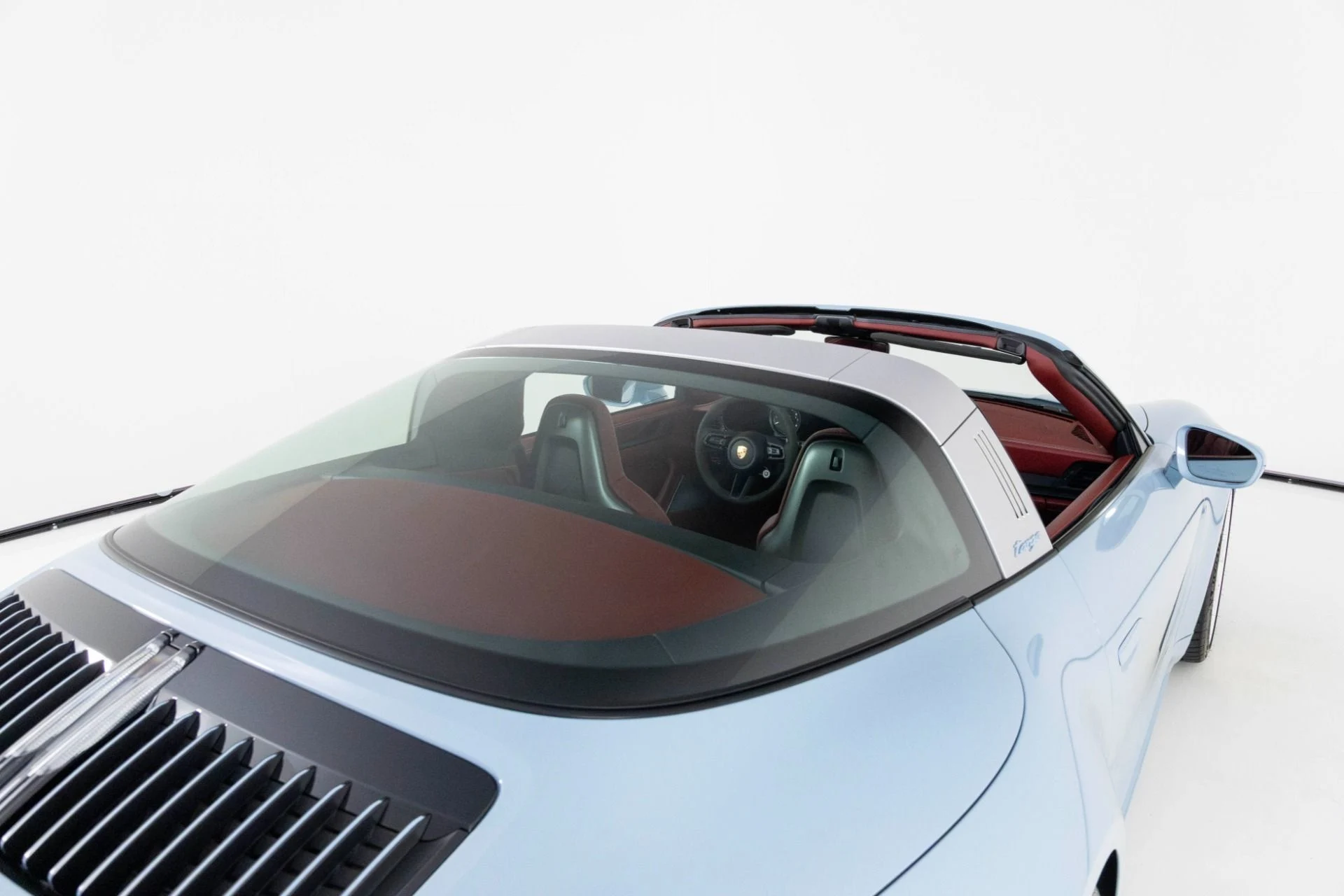 mph069_533277129_Used_2023_Porsche_911_Targa_4_GTS_1762298467_abf80e98ef