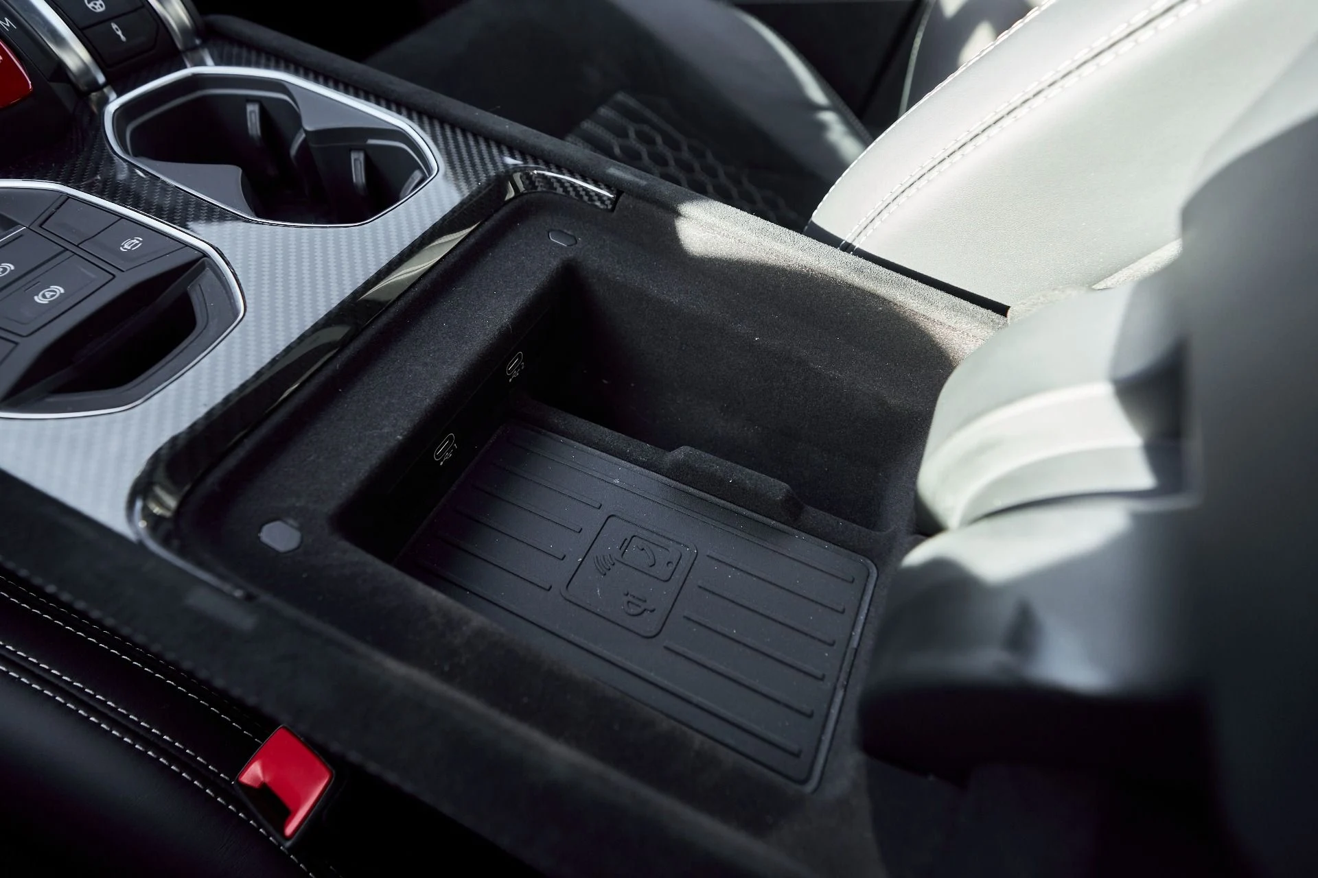 mph069_547004839_Used_2024_Lamborghini_Urus_Performante_1764124893_111451aa00