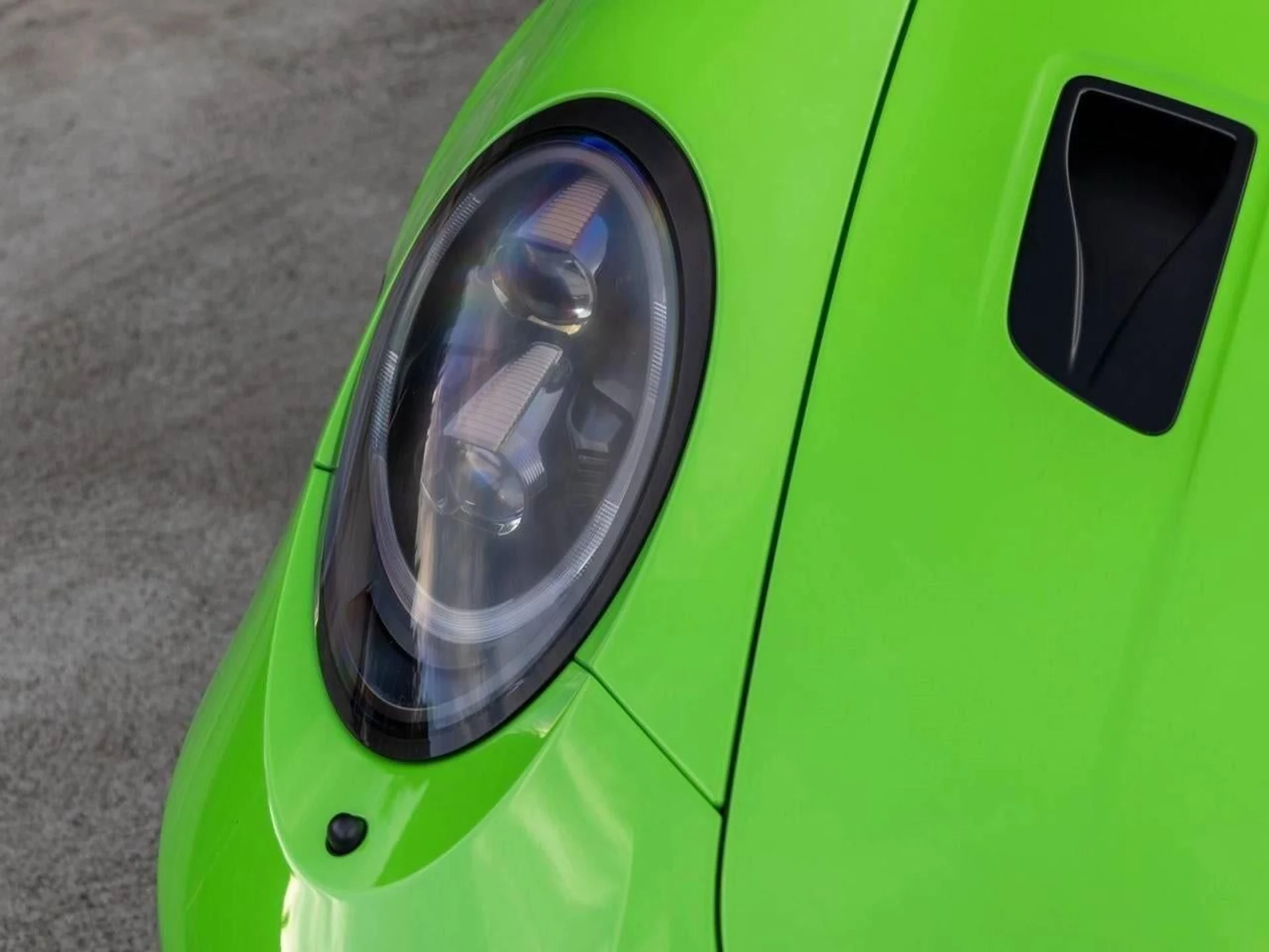 mph069_557912123_70_a8389b87ec