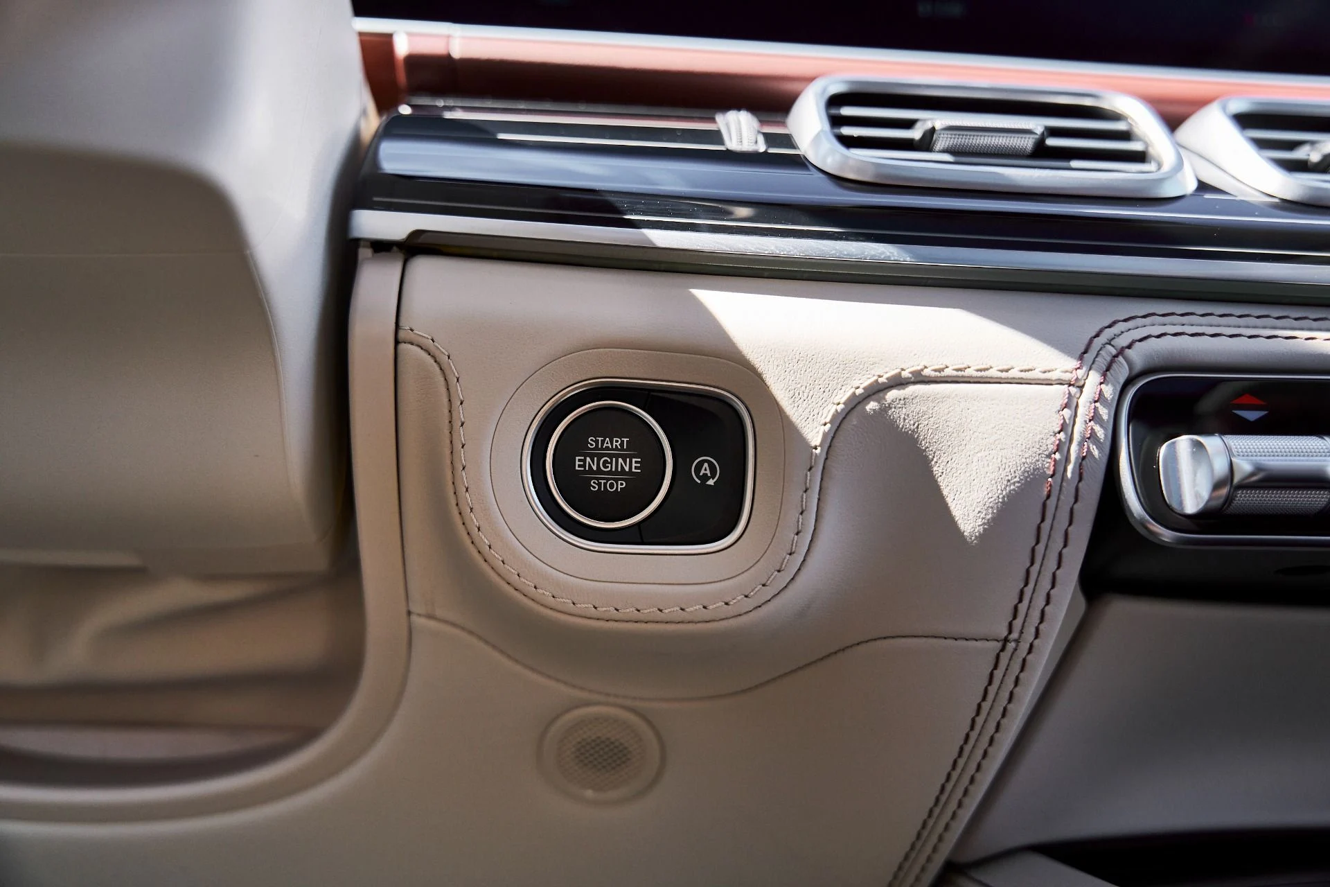 mph069_64678462_Used_2026_Mercedes_Benz_GLS_Maybach_GLS_600_1777074169_79341ebc4b