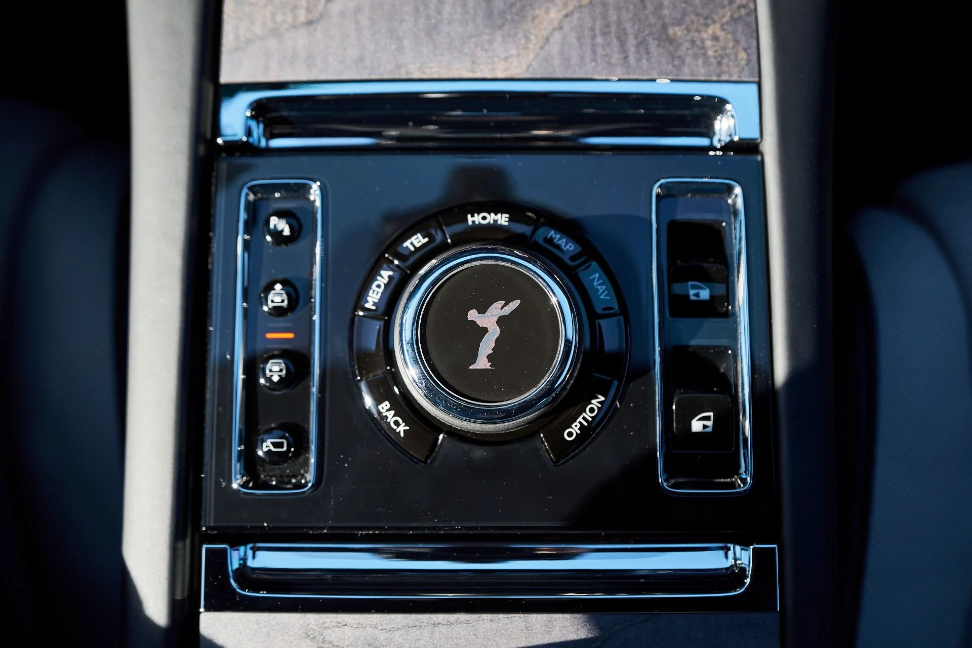 mph069_751568213_Used_2025_Rolls_Royce_Ghost_Base_1765592291_1614cbcb3a