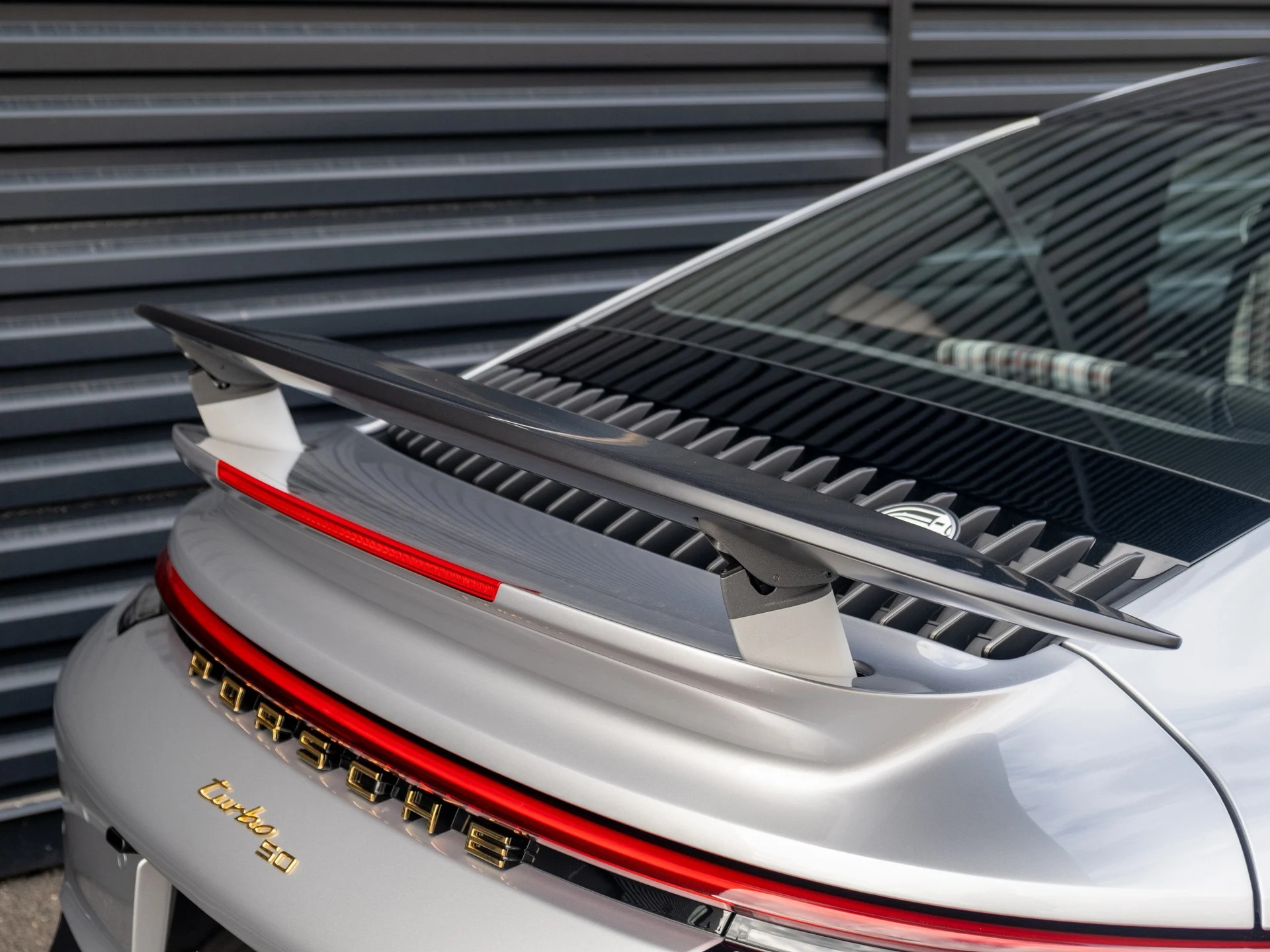 mph069_779213466_70_71c34fbeee