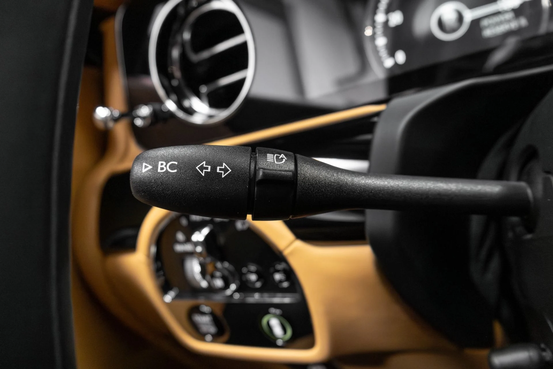 mph069_863528793_Used_2022_Rolls_Royce_Ghost_1767138760_66b69bcad6