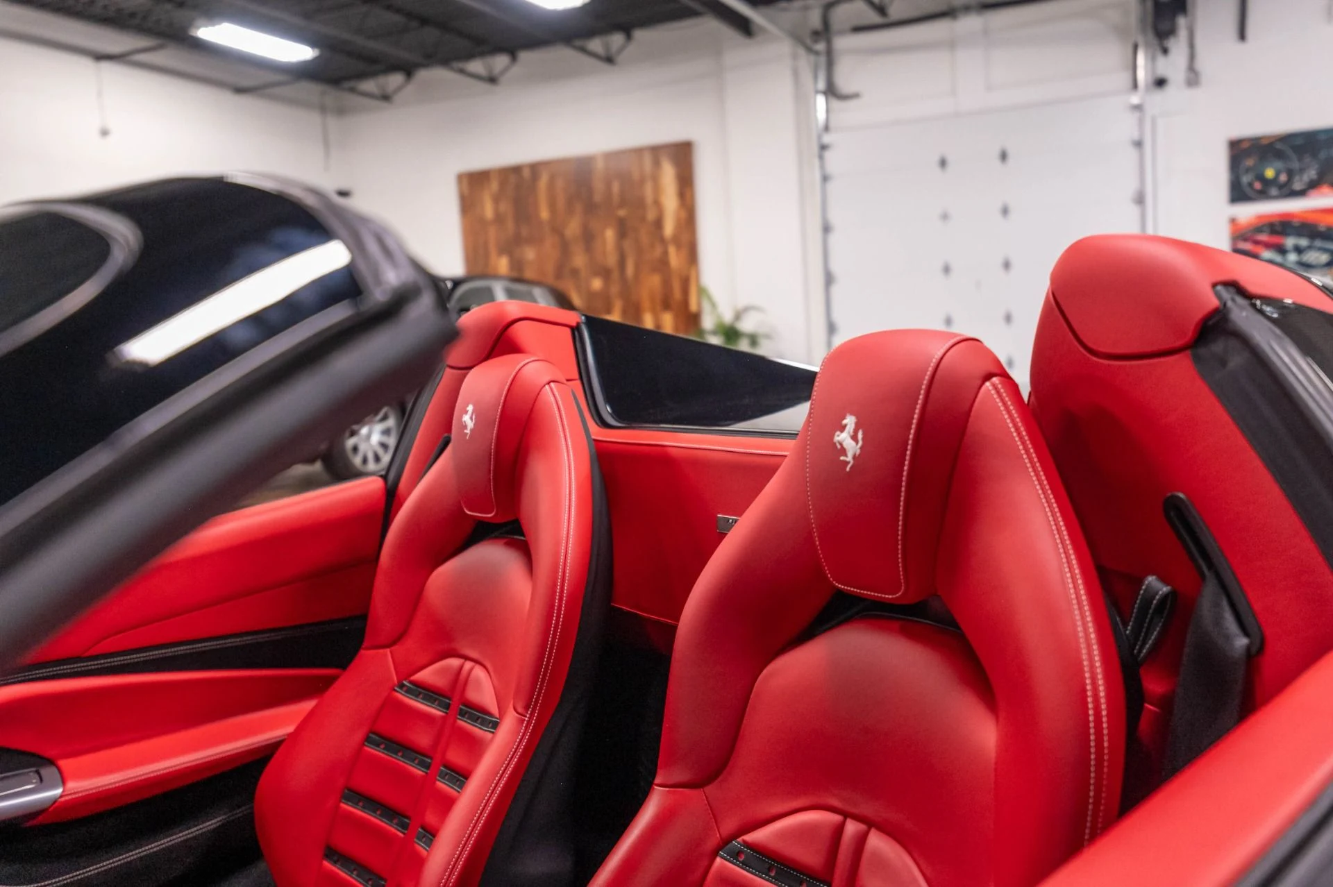 mph069_911890580_Used_2021_Ferrari_F8_Spider_Base_1786140368_3e3f9d026a