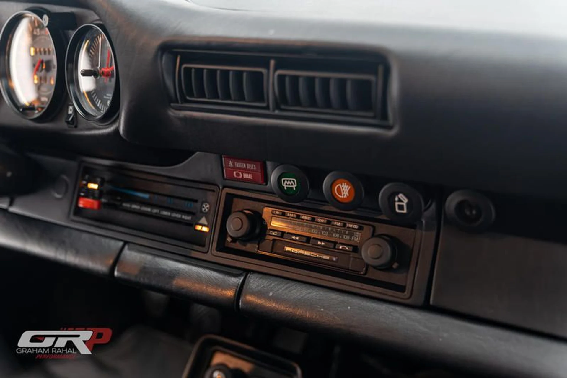 mph069_942553230_80_D46_B18_7322_490_E_840_A_E7272_A3_DA_457_5e30a6fe58