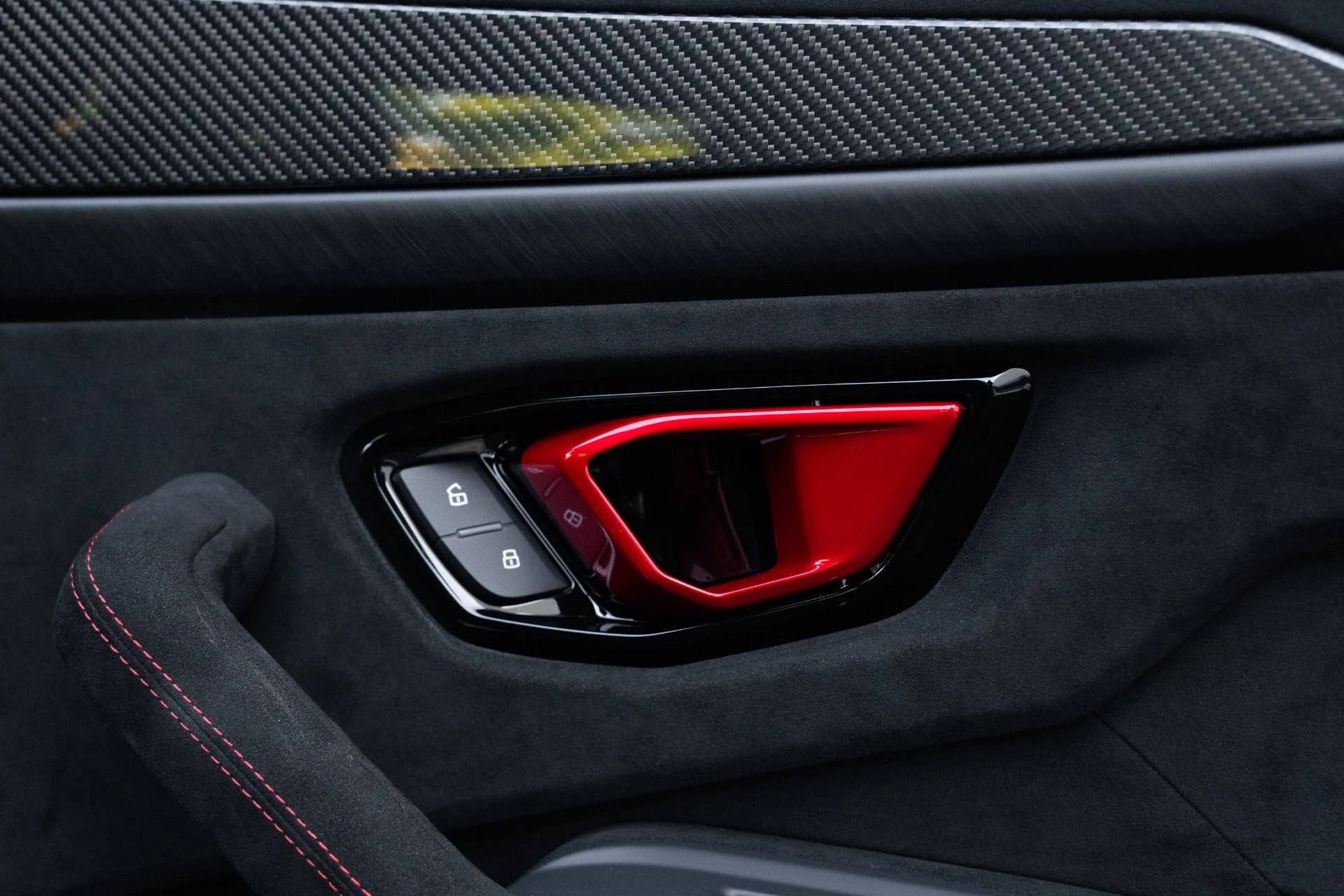 mph069_943662225_Used_2024_Lamborghini_Urus_Performante_1770940170_3d9a0336fc