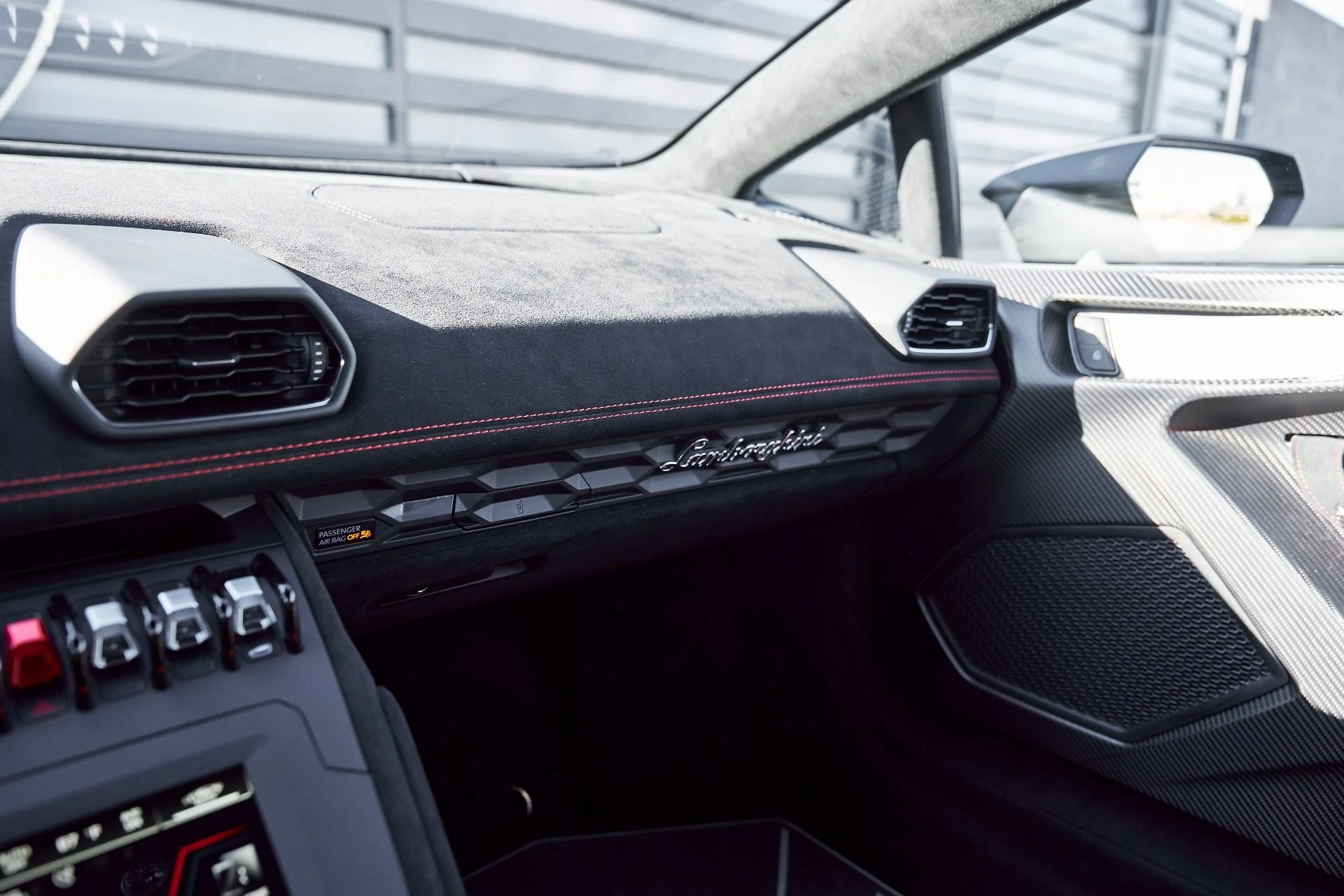 mph069_999420206_Used_2024_Lamborghini_Huracan_STO_1768271493_6cd6cf9664