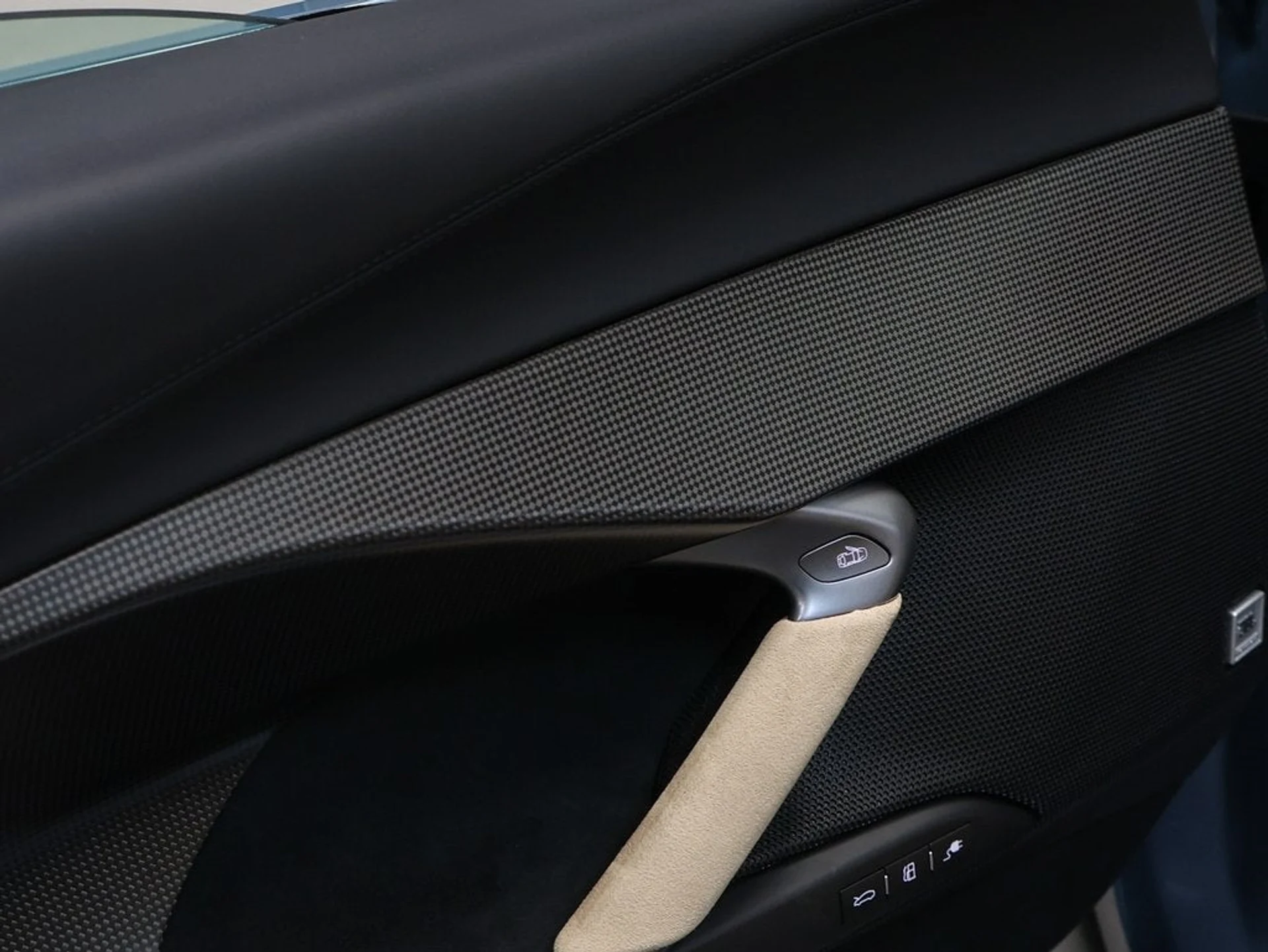 mph070_1047205286_71_58b93eee5e