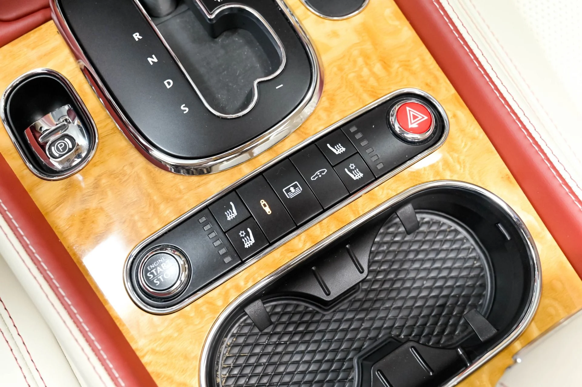 mph070_109628081_Used_2016_Bentley_Flying_Spur_W12_1779838751_64109445f2