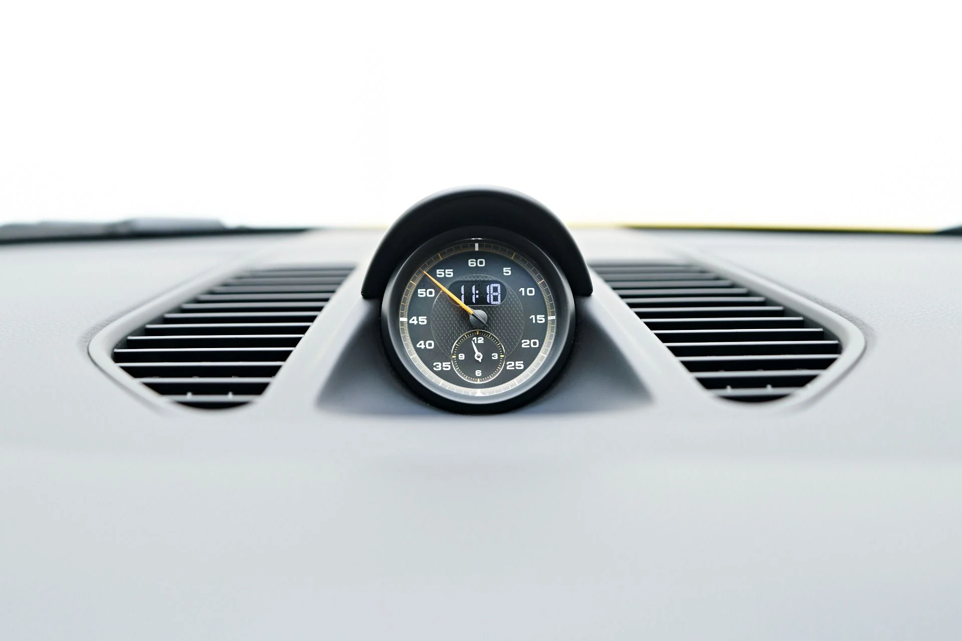 mph070_1125028767_Used_2018_Porsche_911_GT_3_1755896693_b421fae593