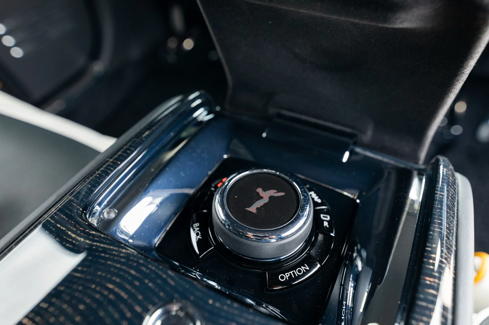 mph070_1128722422_Used_2021_Rolls_Royce_Ghost_EWB_1768869200_72676718b1