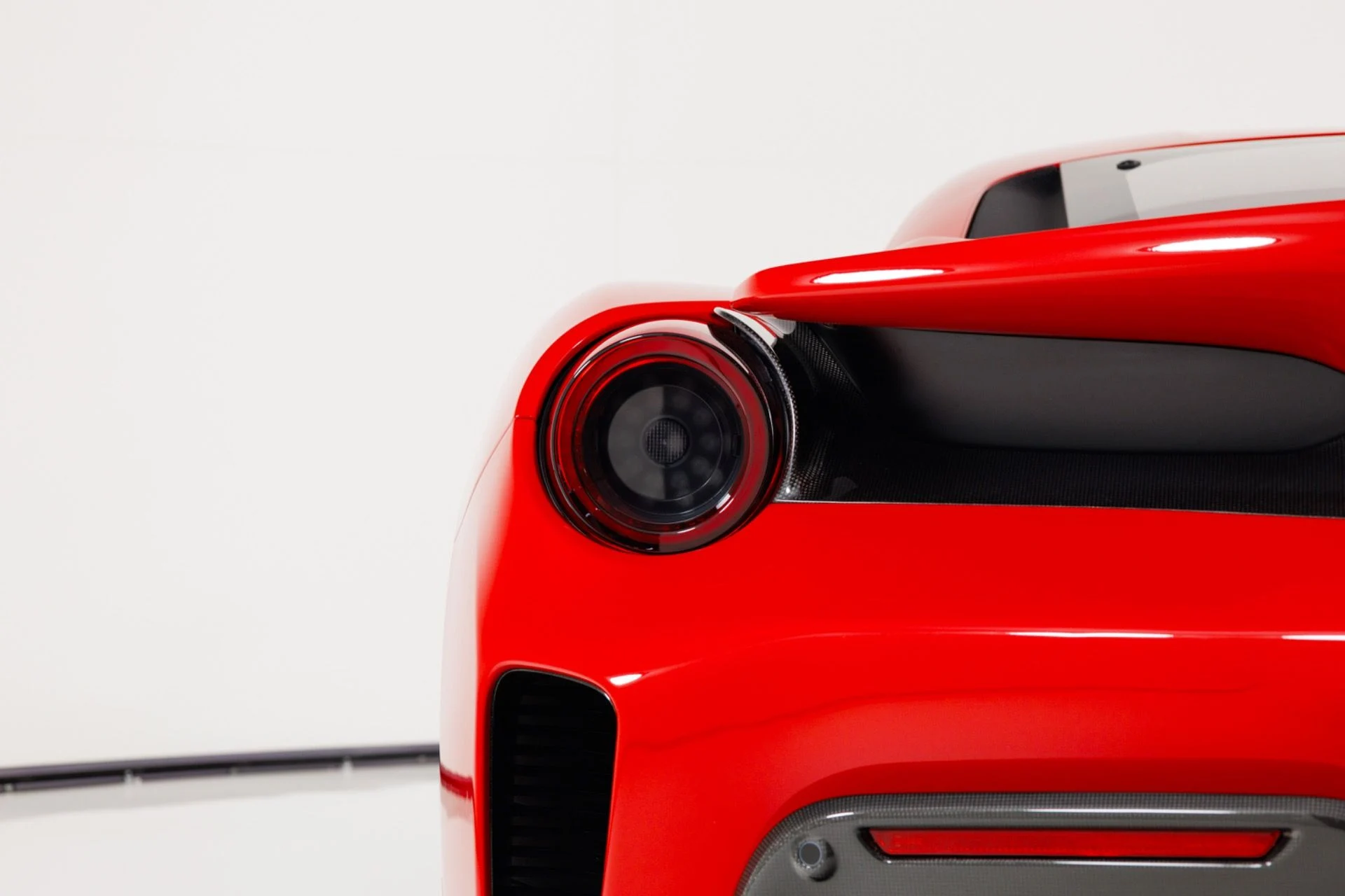 mph070_1148251722_Used_2019_Ferrari_488_Pista_1780072971_8f906573eb