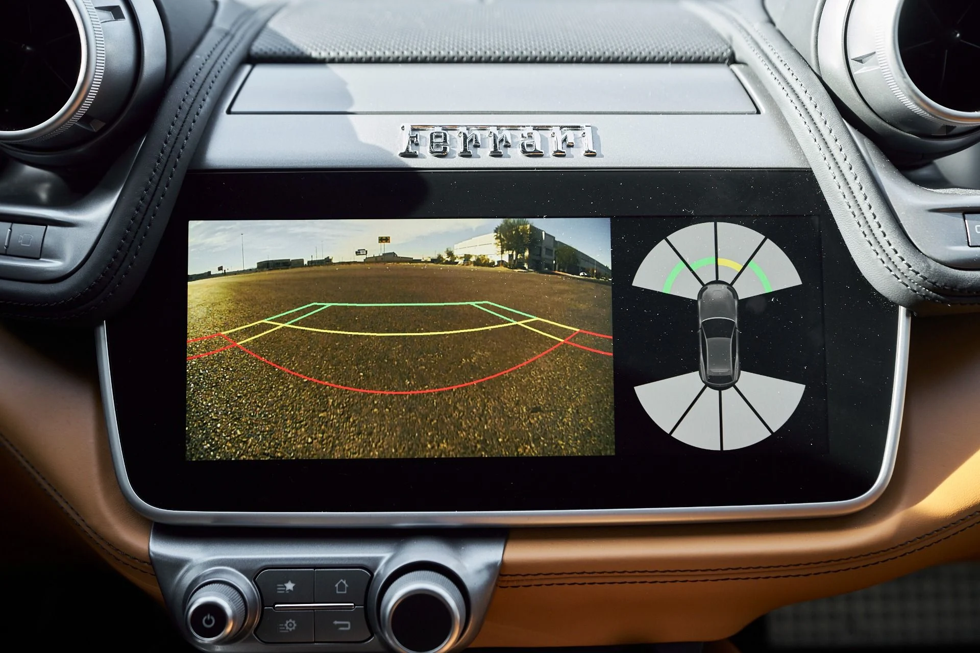 mph070_1279850671_Used_2018_Ferrari_GTC_4_Lusso_V12_1764210257_4ee071304b