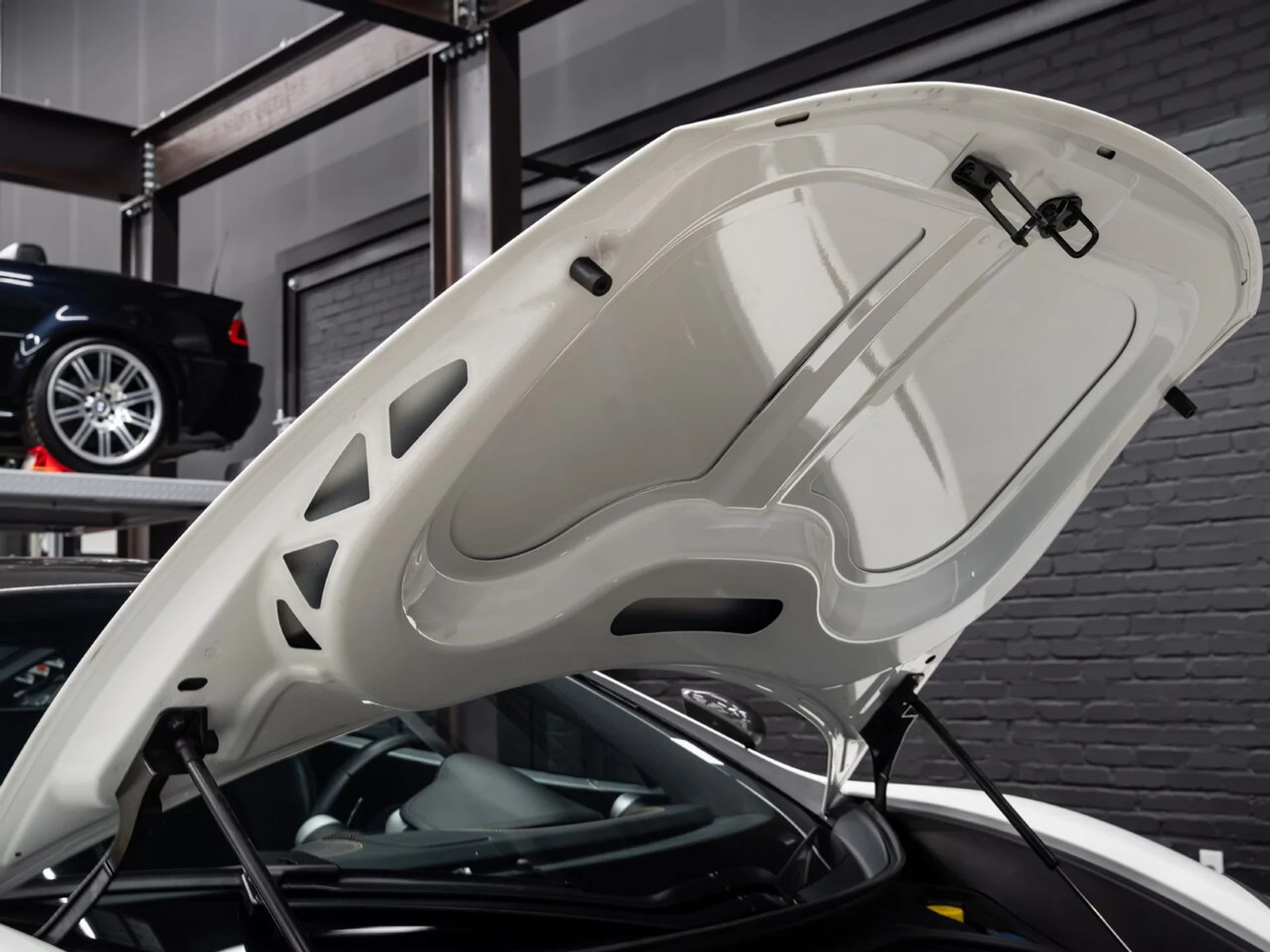 mph070_1331782619_mclaren_mp4_12c_2012_5f71d7901d