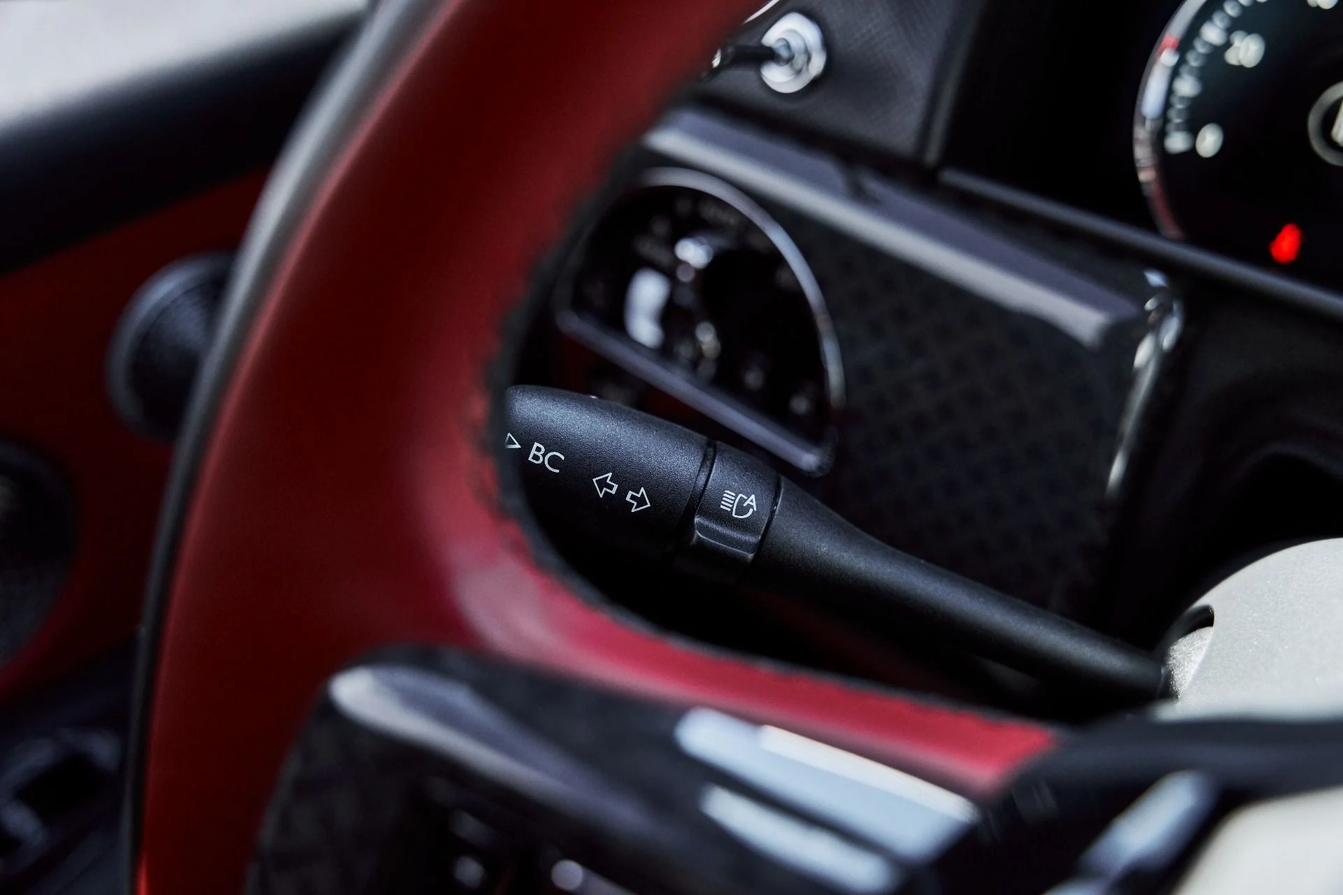 mph070_1370077937_Used_2024_Rolls_Royce_Cullinan_Black_Badge_1775871066_269116560e