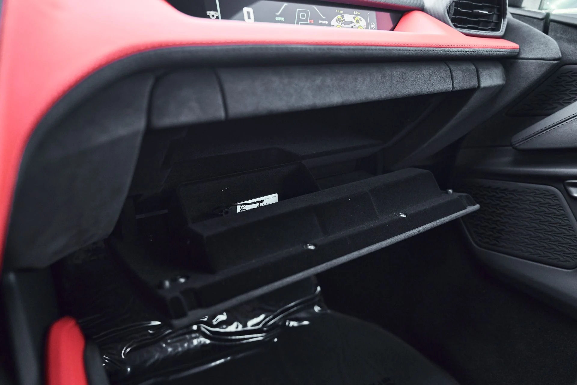 mph070_1386536250_Used_2025_Lamborghini_Revuelto_Base_1774300566_94cd4f48e4