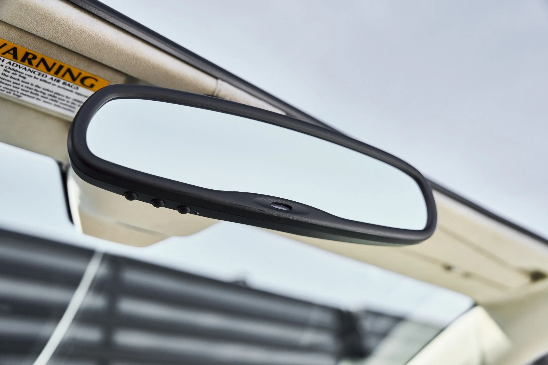 mph070_1418374314_Used_2017_Aston_Martin_Vanquish_Volante_1773797544_8be69be8df