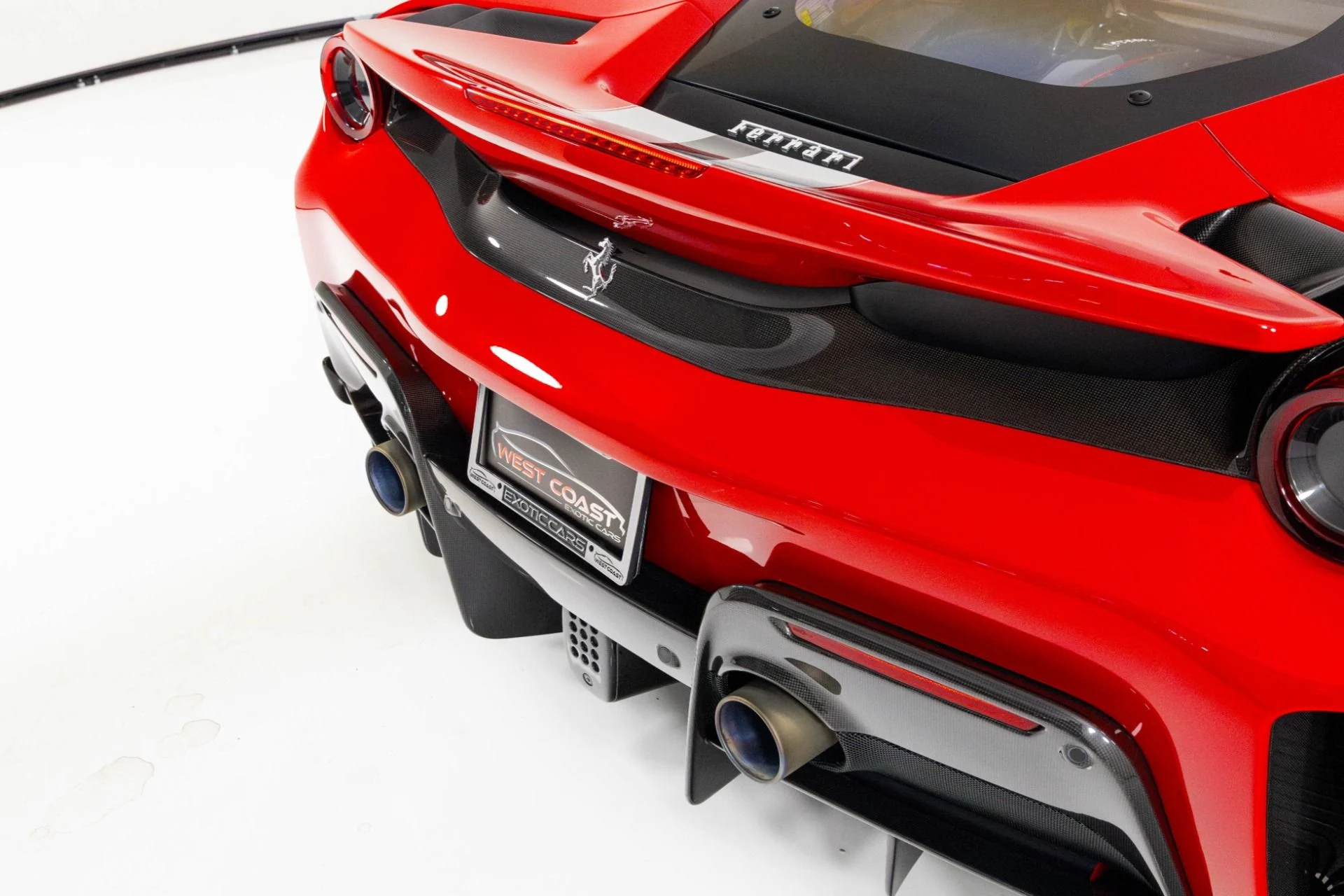 mph070_1466802176_Used_2019_Ferrari_488_Pista_1761352057_c29aae7f84