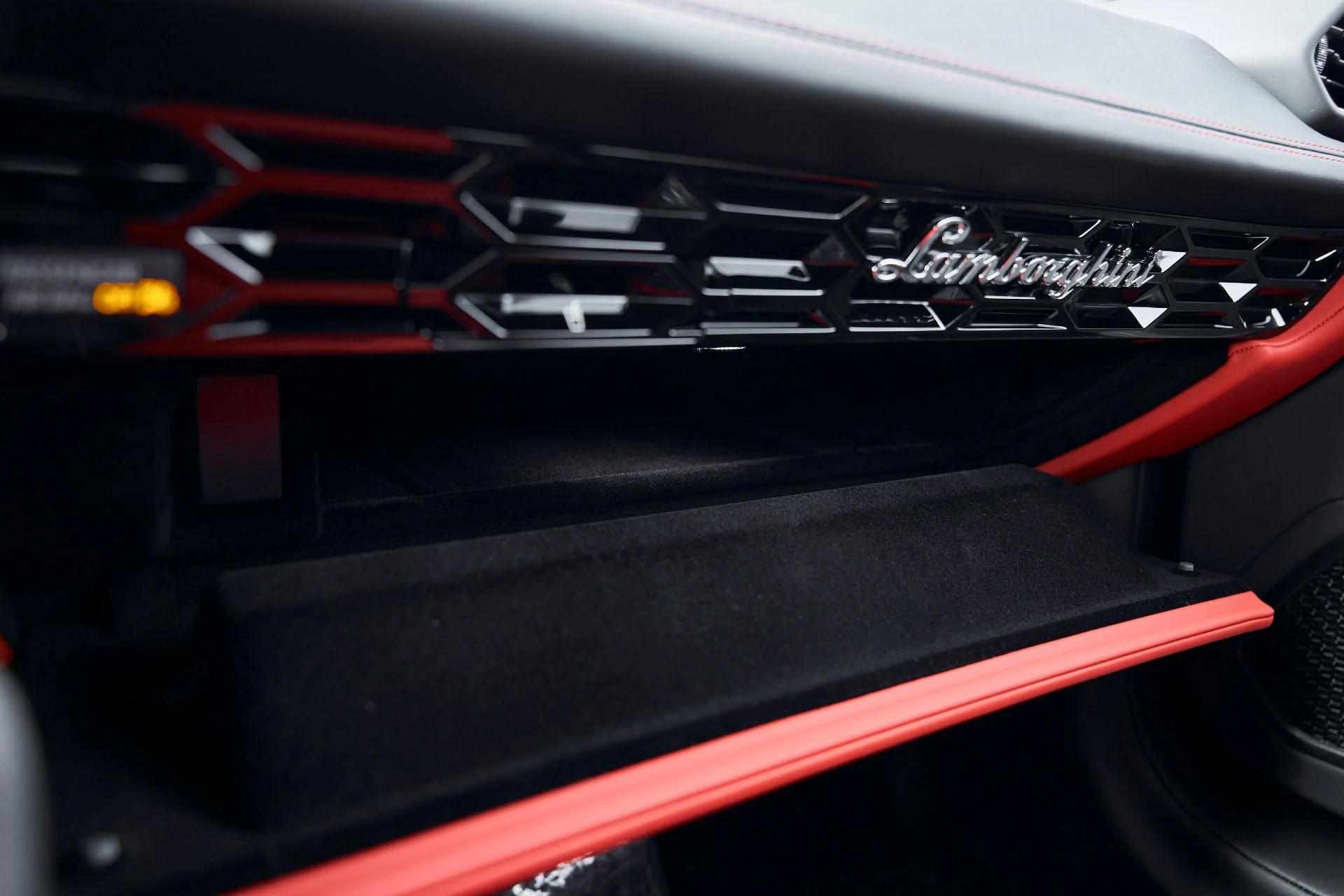 mph070_147724567_Used_2023_Lamborghini_Huracan_EVO_Base_1769049126_3d3340dcb1