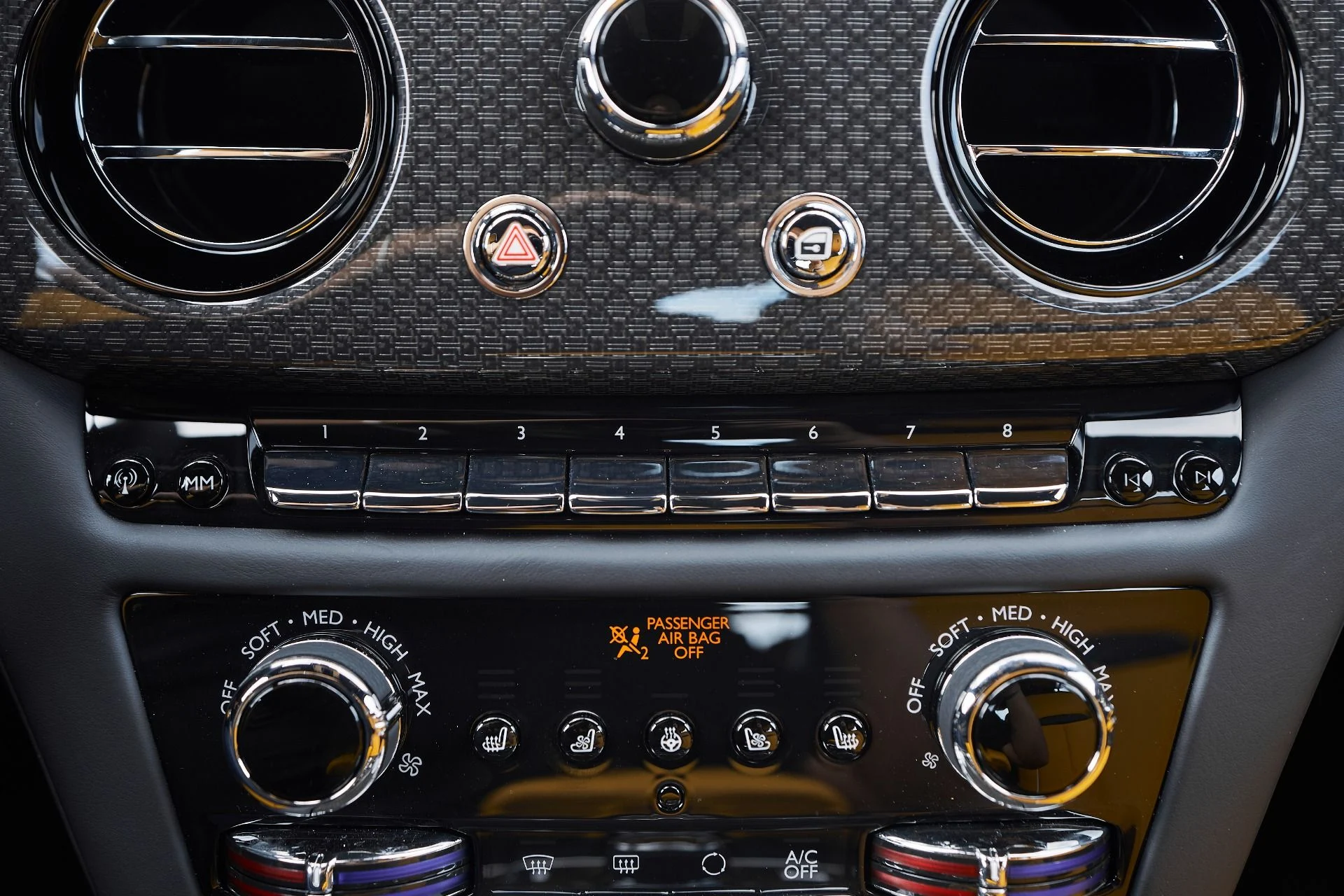 mph070_1504825936_Used_2025_Rolls_Royce_Ghost_Black_Badge_1763167865_dd6ada85ef