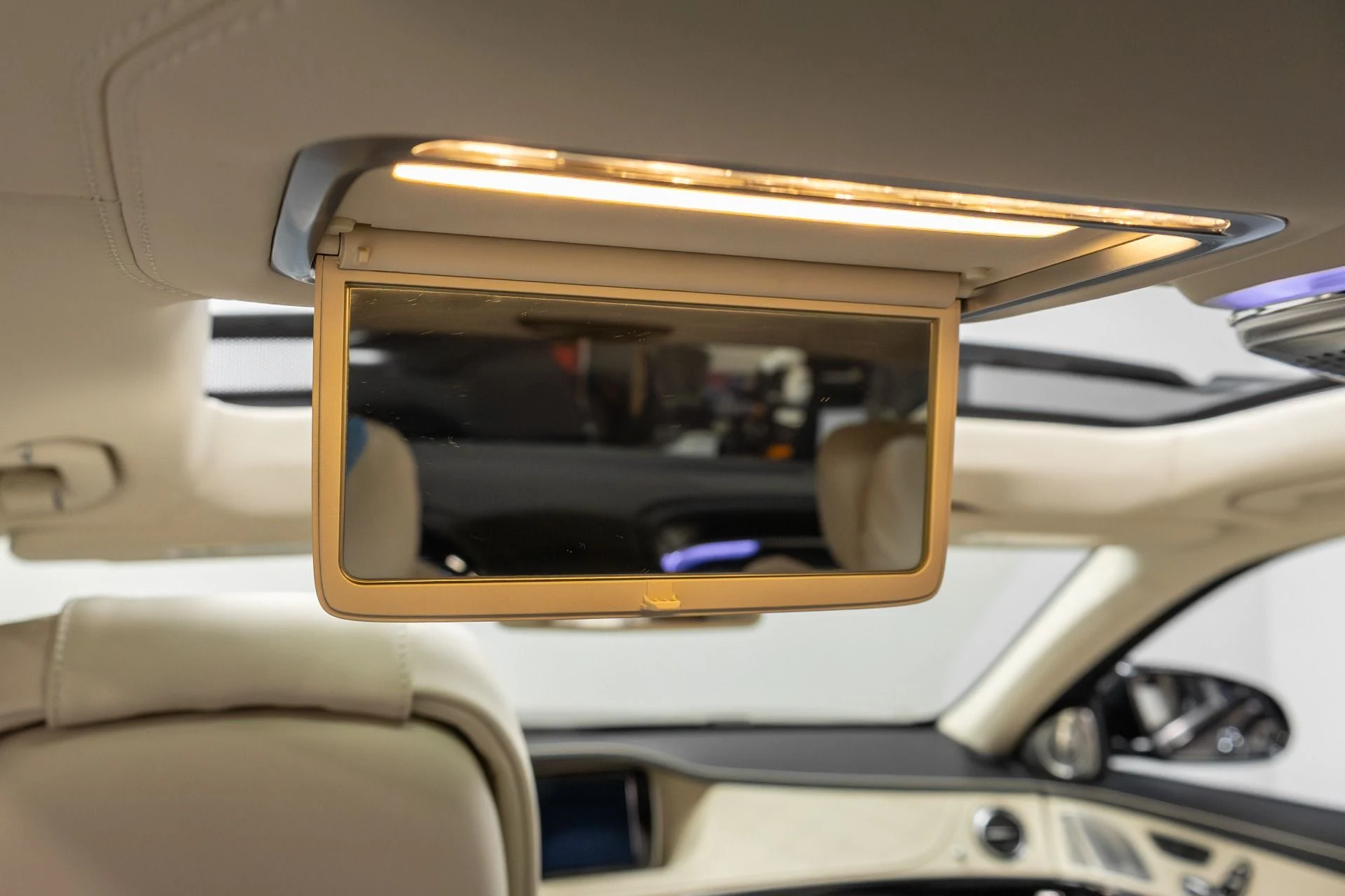 mph070_1526642675_Used_2016_Mercedes_Benz_S_Class_Maybach_S_600_1763586066_75674f53ca