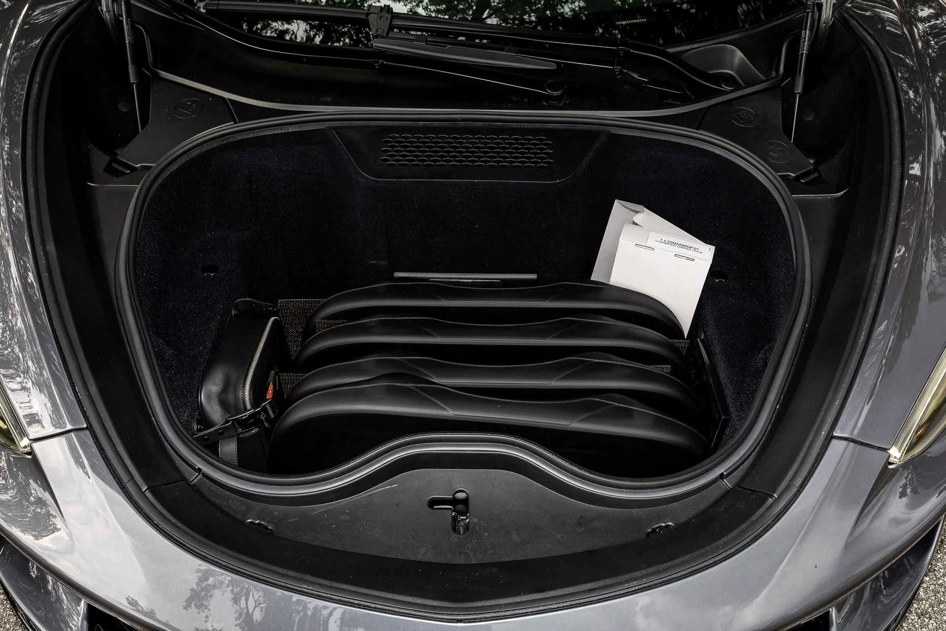 mph070_1531773912_Used_2023_Mc_Laren_GT_Luxe_d7d40c05e5