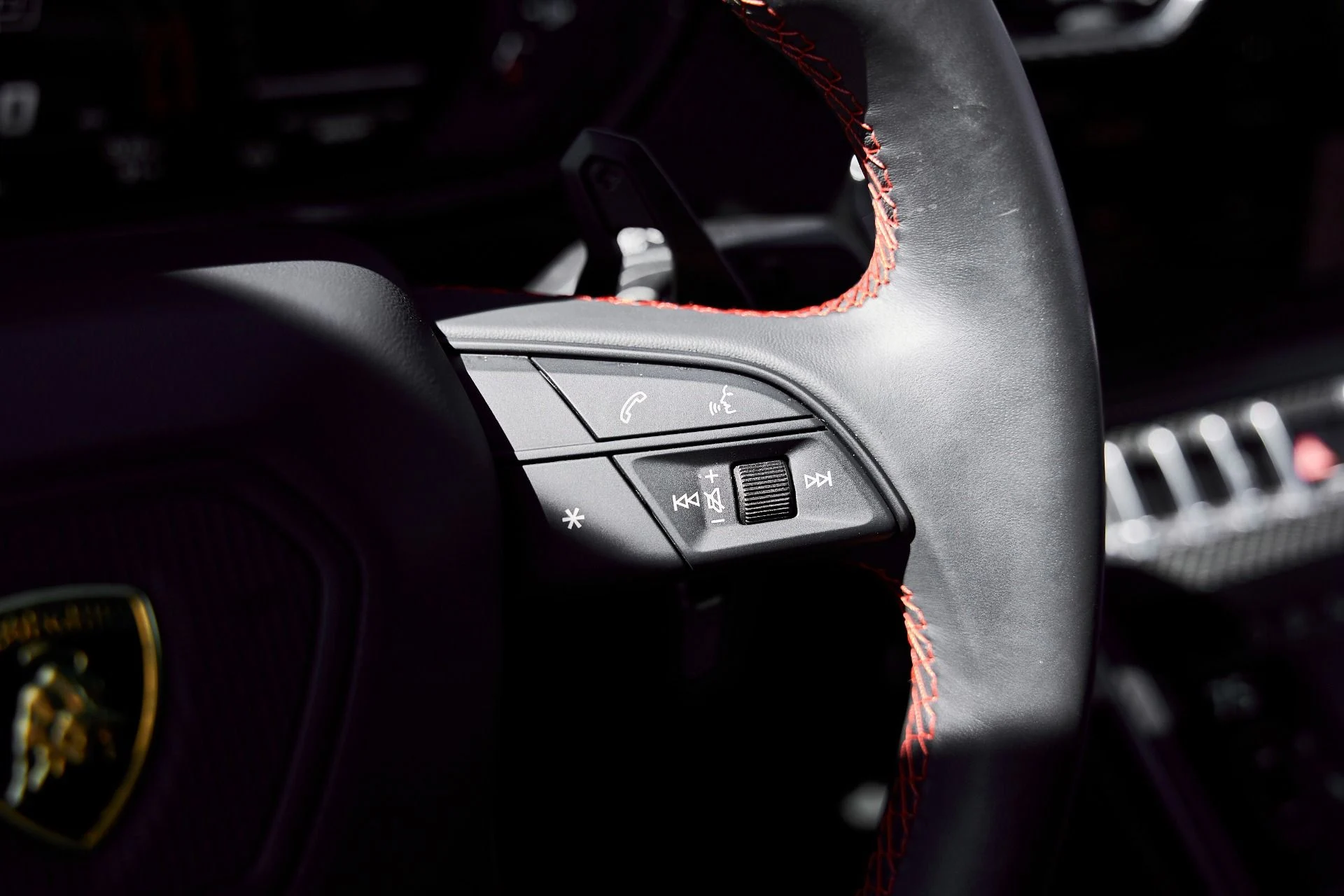 mph070_1576275800_Used_2024_Lamborghini_Urus_Performante_1773968363_685b75709e