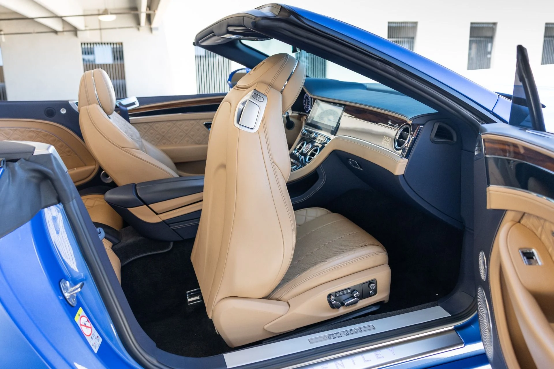 mph070_1619892737_Used_2020_Bentley_Continental_GTC_V8_1782322625_0b9647e779