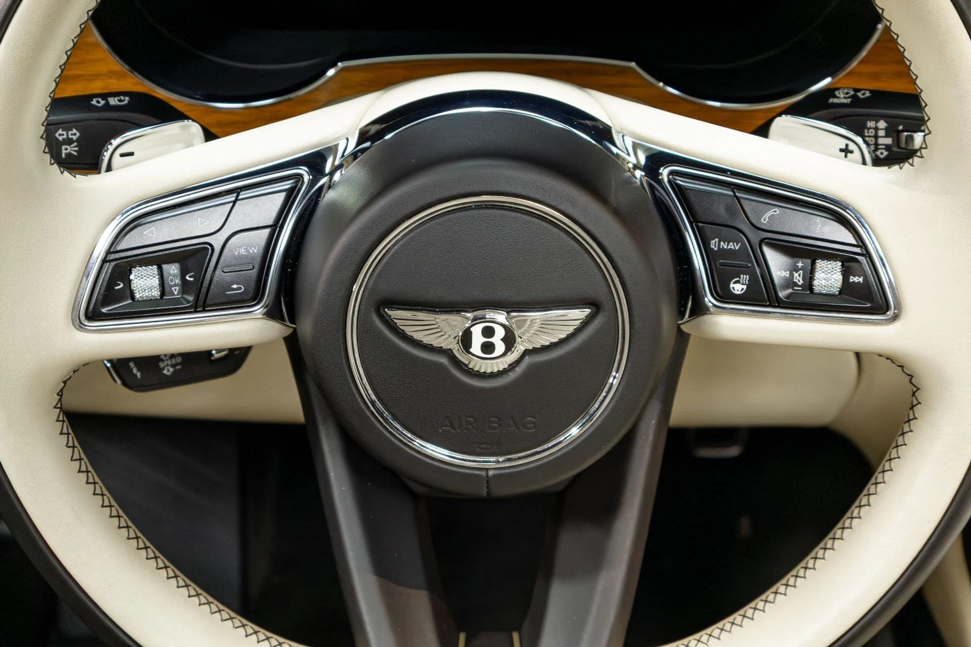 mph070_1647917989_Used_2021_Bentley_Bentayga_V8_First_Edition_1776782316_7d58c110ff