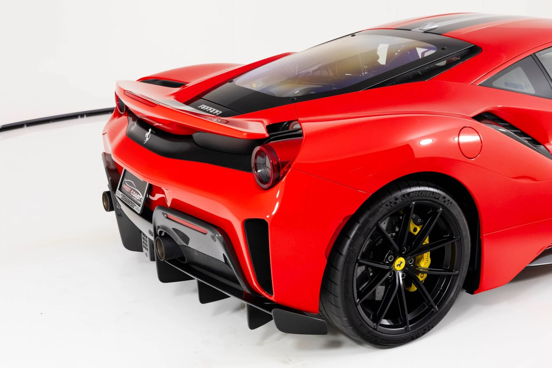 mph070_1659034415_Used_2019_Ferrari_488_Pista_Coupe_1764015879_2dd4b837d4
