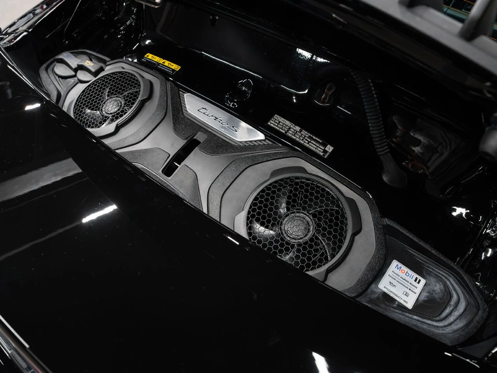mph070_1677185656_porsche_911_2022_e96ae139e7