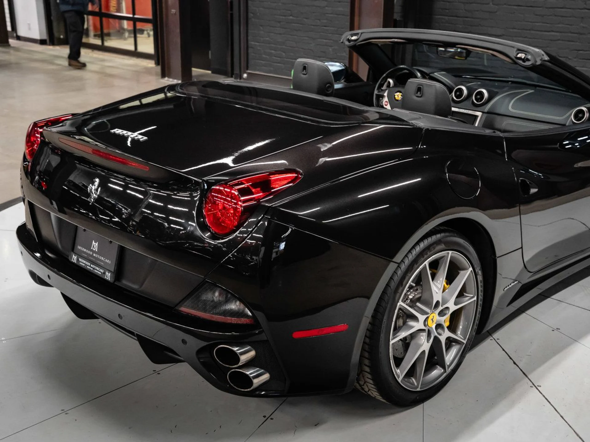 mph070_1678481348_ferrari_california_2011_f4646696f1