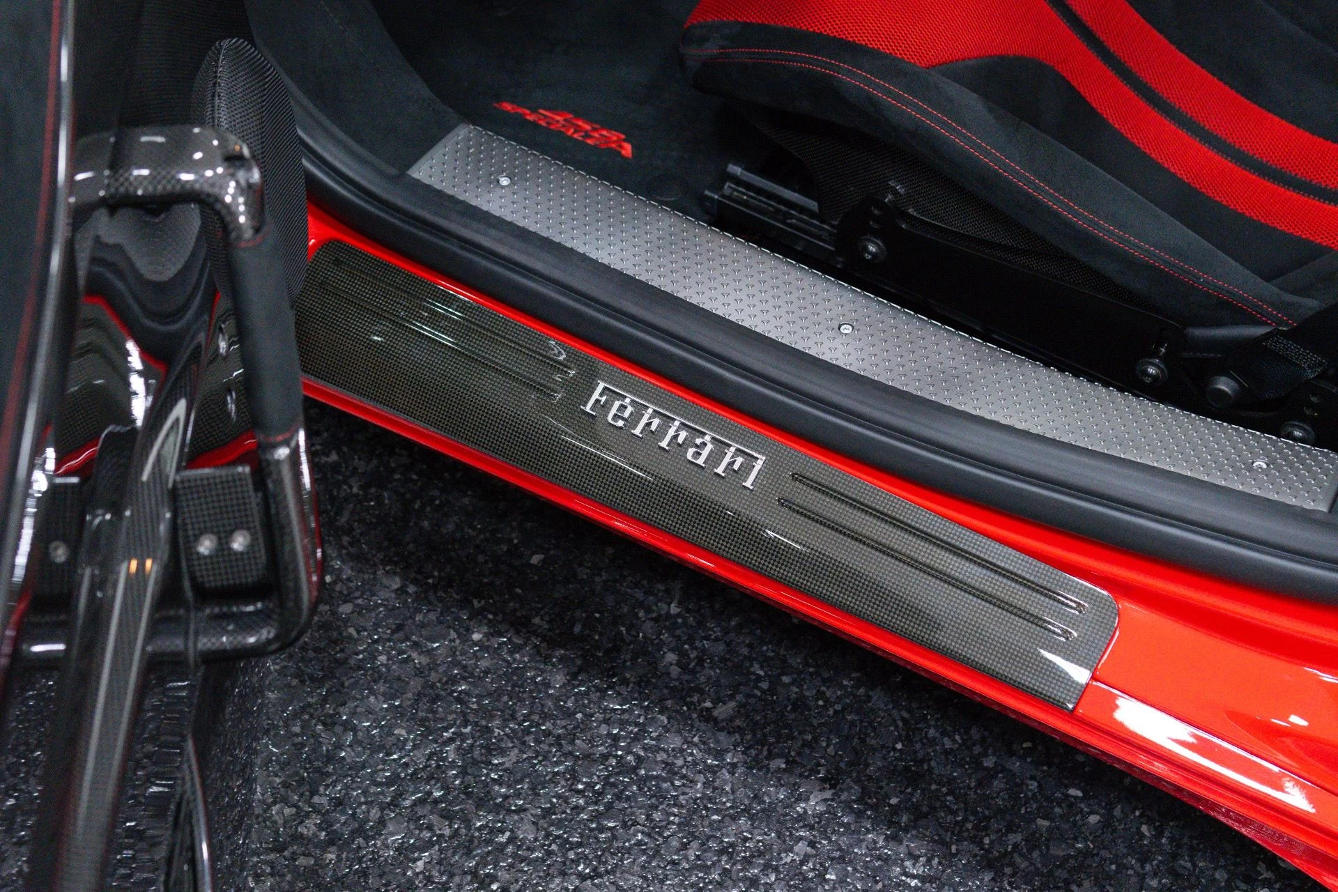 mph070_1755331358_Used_2015_Ferrari_458_Speciale_Aperta_1788474535_3f2d21c771