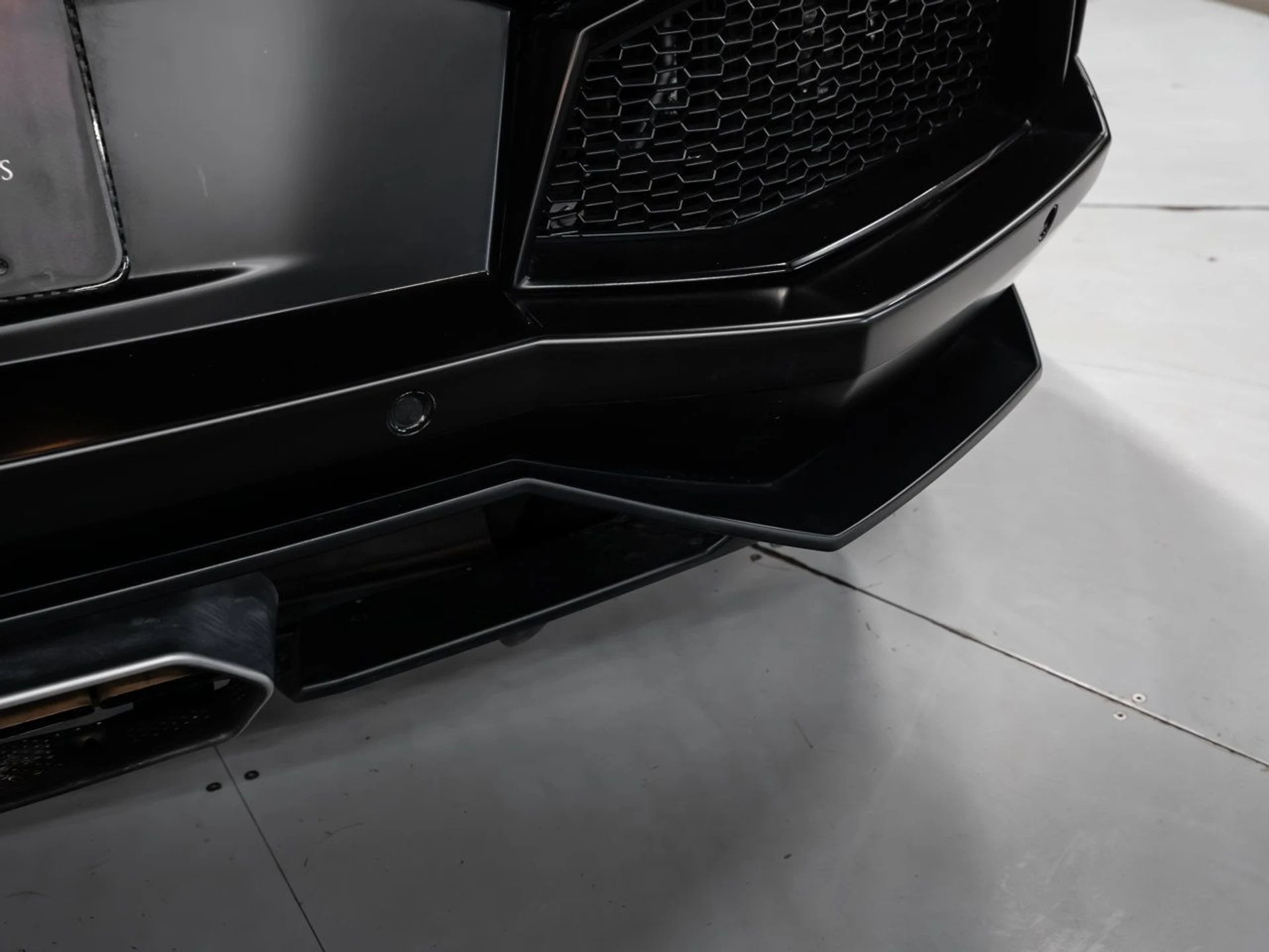 mph070_1768651823_lamborghini_aventador_2017_6b6bbbff56