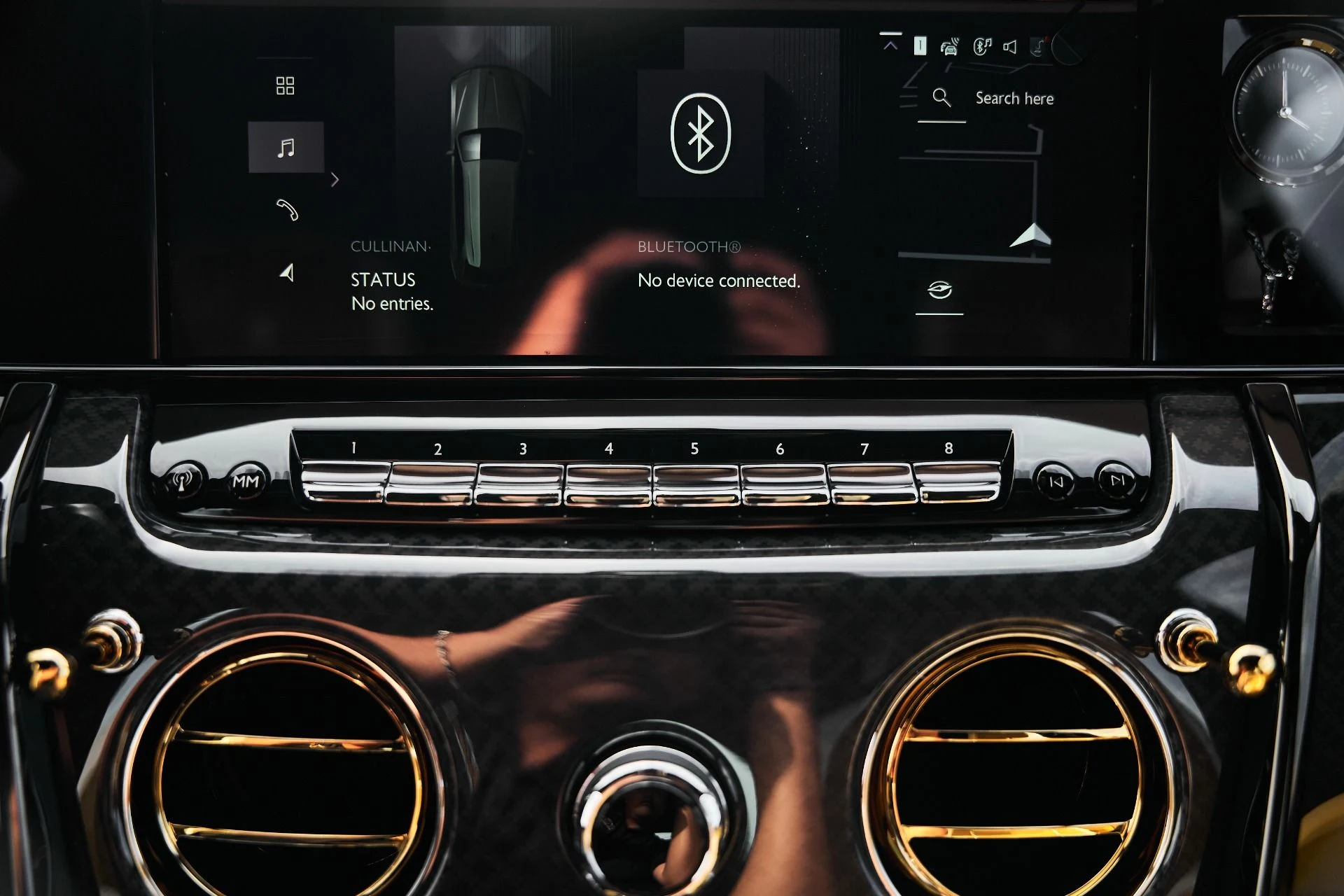 mph070_1777748236_Used_2026_Rolls_Royce_Cullinan_Black_Badge_1776556115_d371cc526b