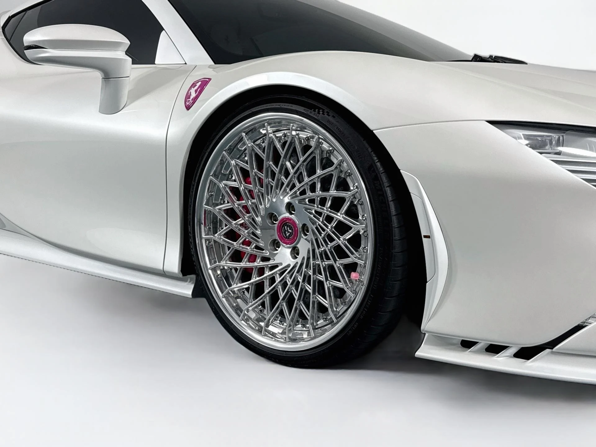 mph070_1807081802_Used_2024_Ferrari_SF_90_Spider_1787784008_e16b95afd6