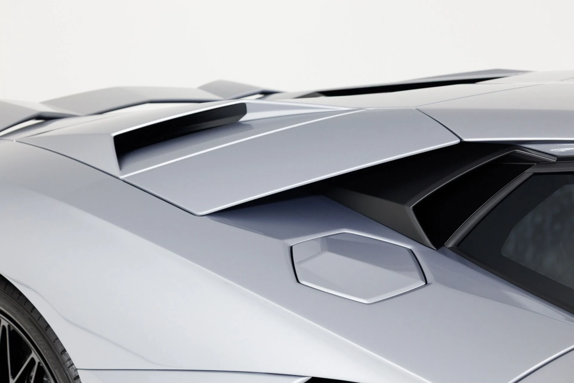 mph070_1860556853_Used_2022_Lamborghini_Aventador_LP_780_4_Ultimae_1784925965_2679f83fc3