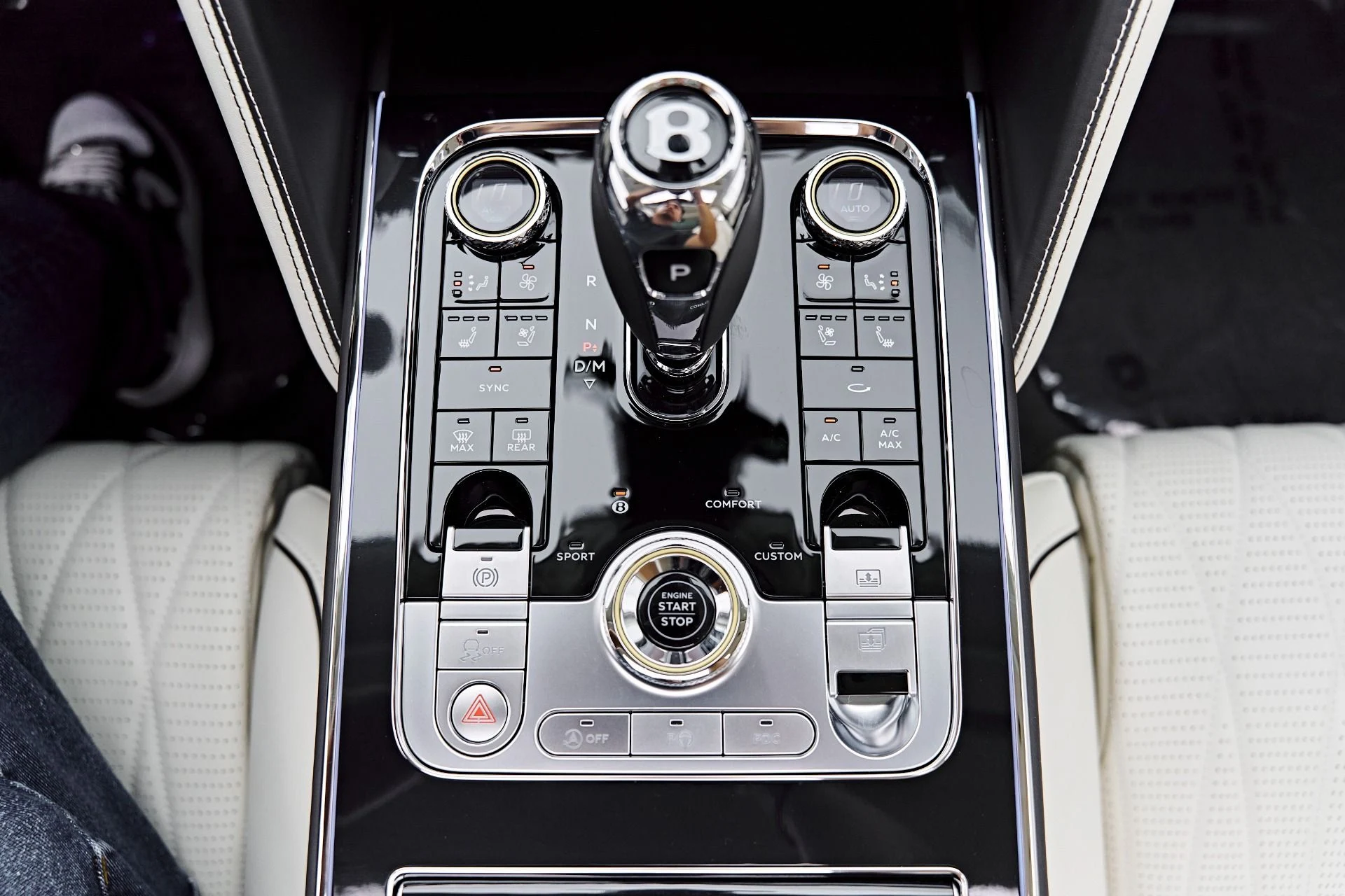 mph070_1881231530_Used_2022_Bentley_Flying_Spur_W12_1786226268_535042a6de