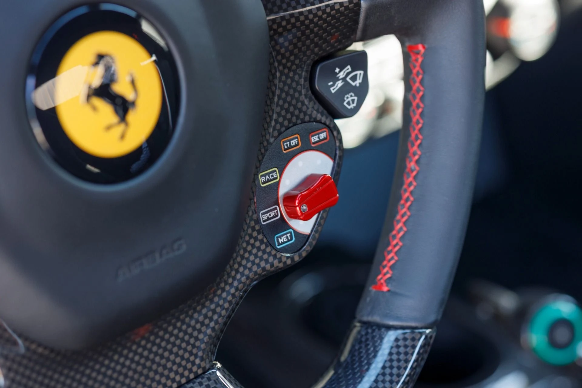 mph070_1888369972_Used_2020_Ferrari_488_Pista_1765914948_c311f8cd63