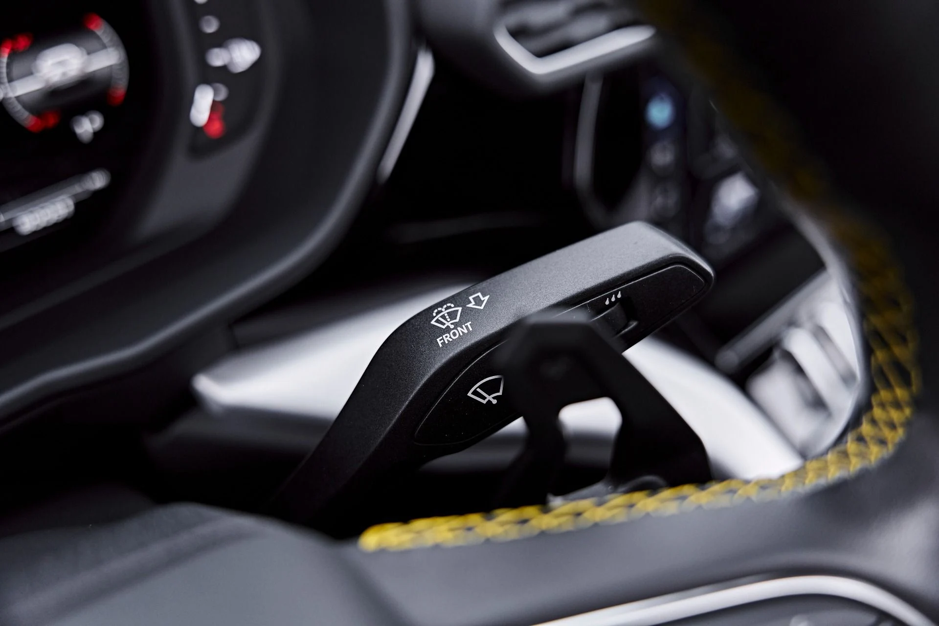mph070_1889144057_Used_2022_Lamborghini_Urus_Base_1785209878_2ffb0985df