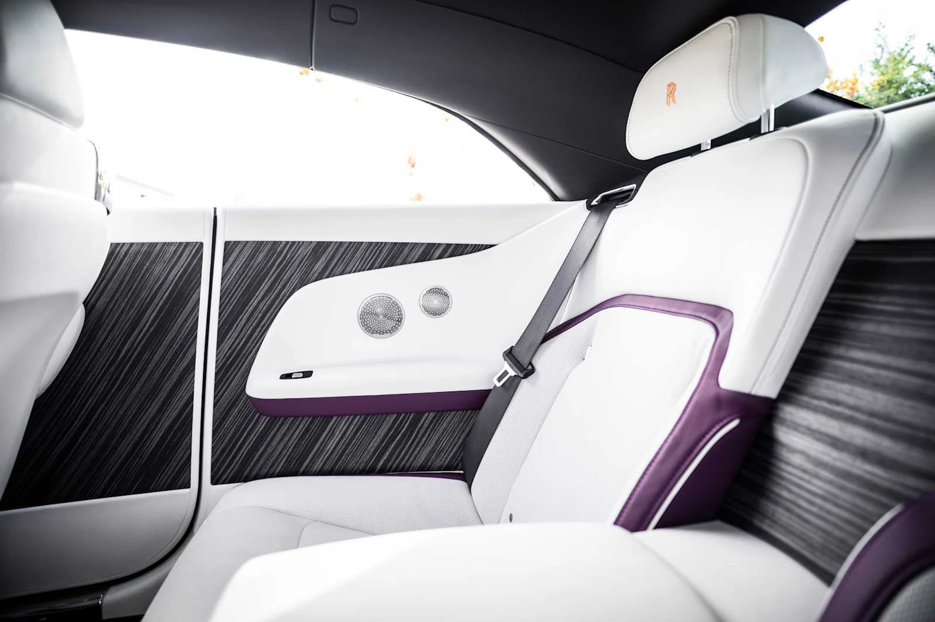 mph070_1930781927_62d63efe93365d478848553409d1434dx_572c517a37