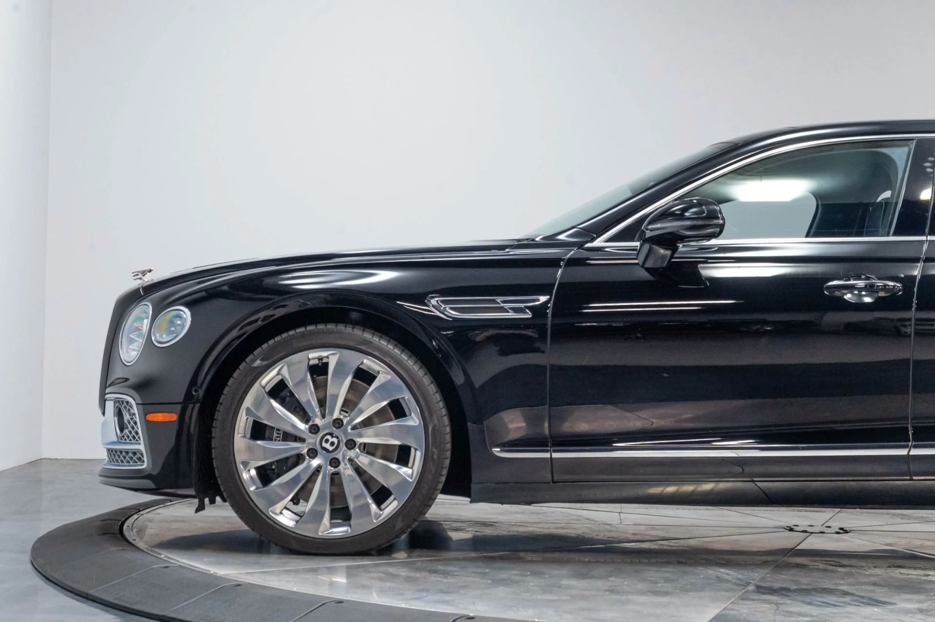mph070_1958266793_Used_2020_Bentley_Flying_Spur_W12_1785337642_d1939f4e52