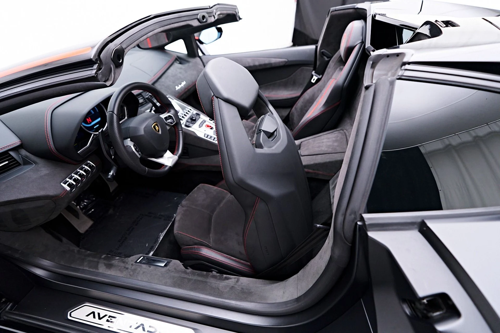 mph070_1986495537_Used_2016_Lamborghini_Aventador_LP_700_4_1745086156_10cc999986